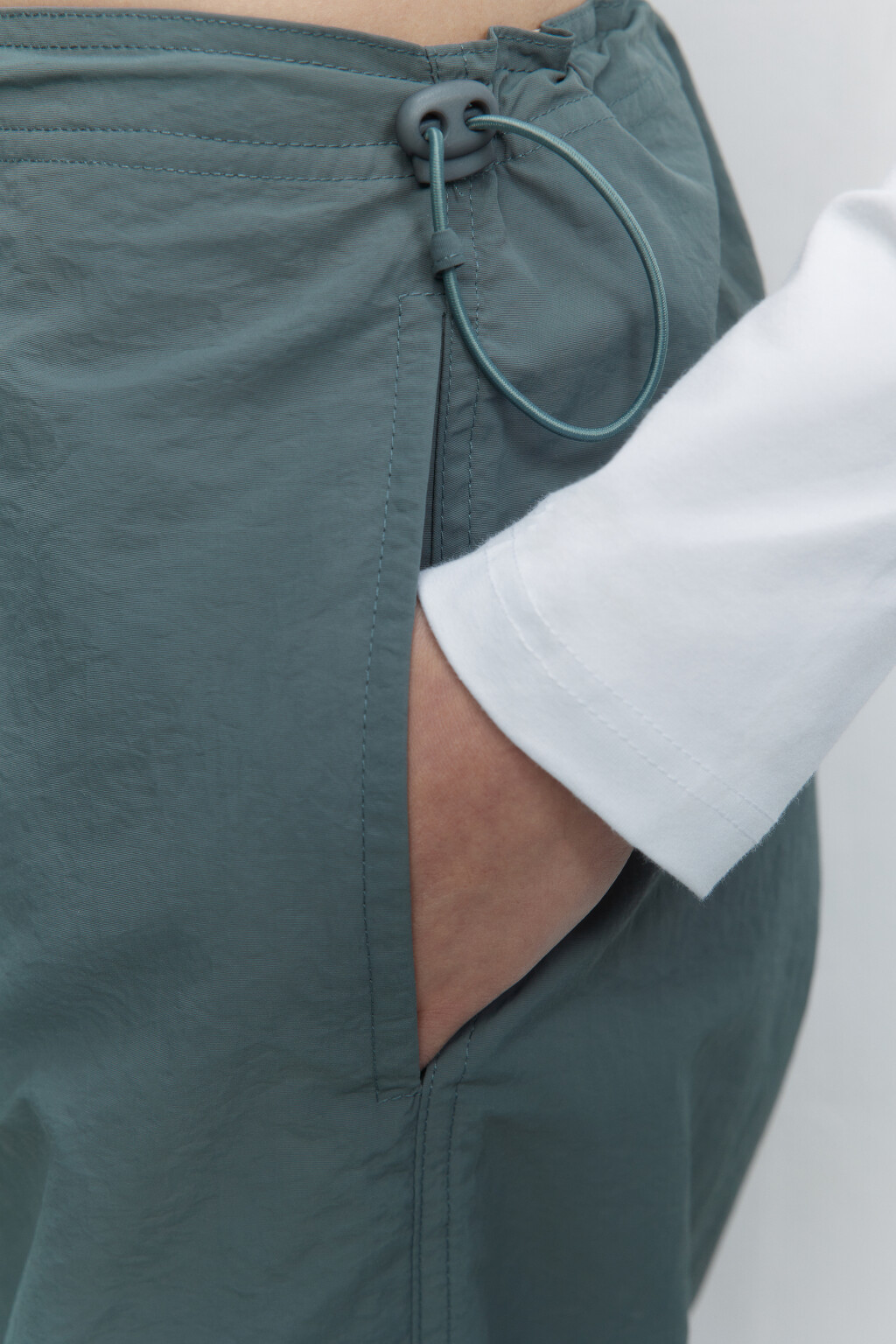 Брюки-парашюты спортивные широкие с утяжками - цвет зеленый - 6