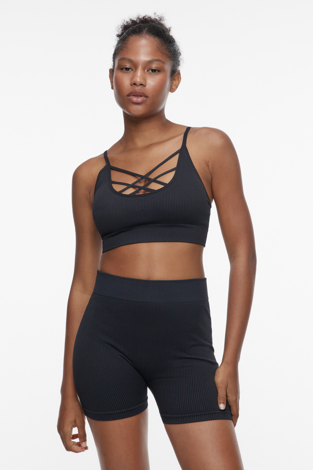 Топ-бюстгальтер спортивный с перекрестными стрепами - цвет черный - 2