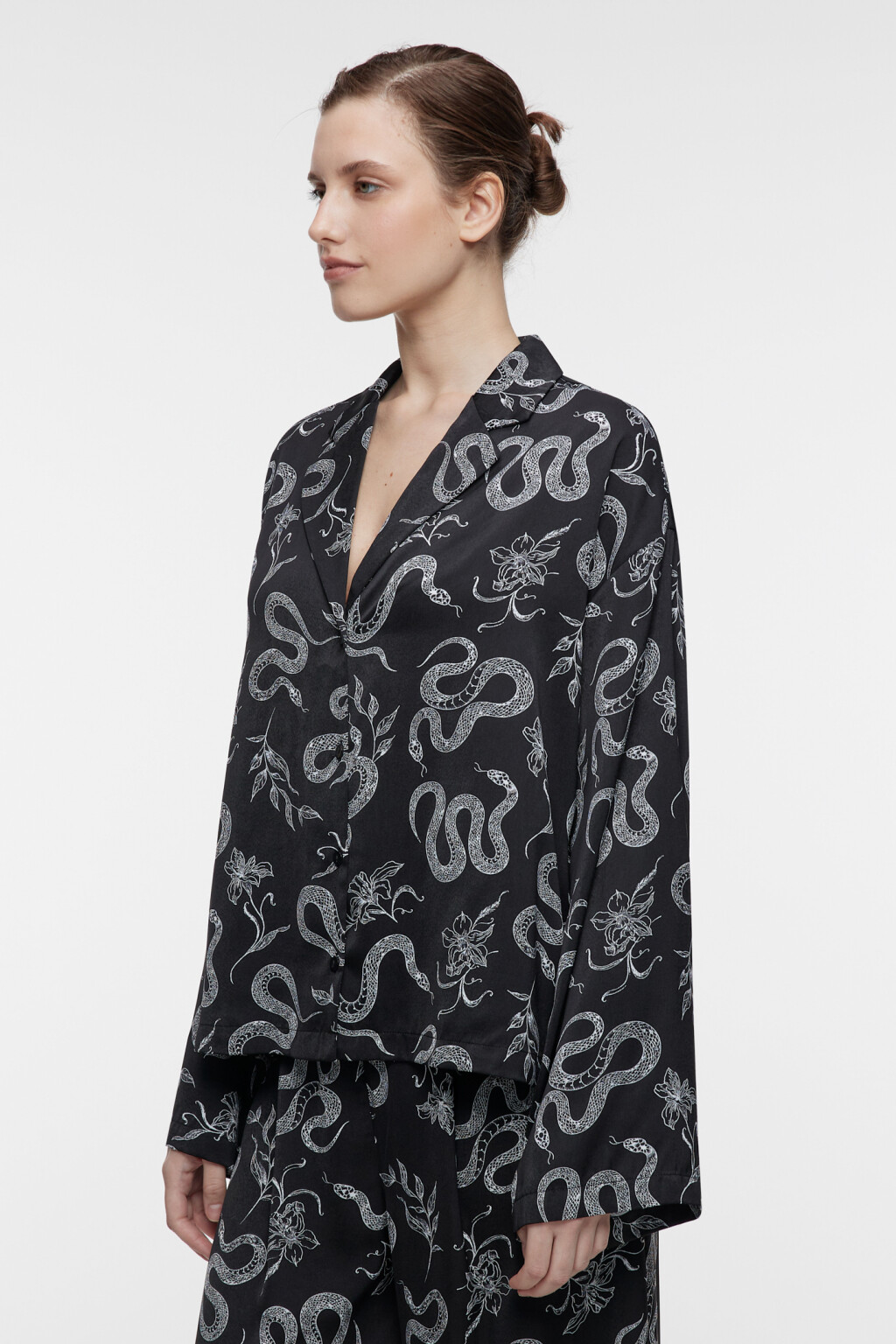 Блузка oversize домашняя сатиновая с длинным рукавом - цвет мультиколор - 3