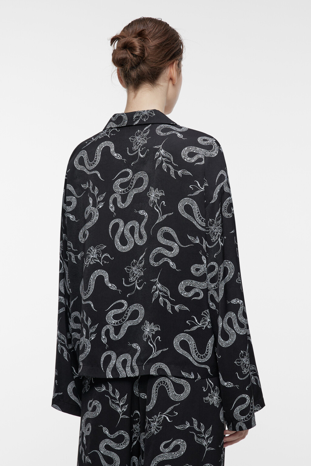 Блузка oversize домашняя сатиновая с длинным рукавом - цвет мультиколор - 4