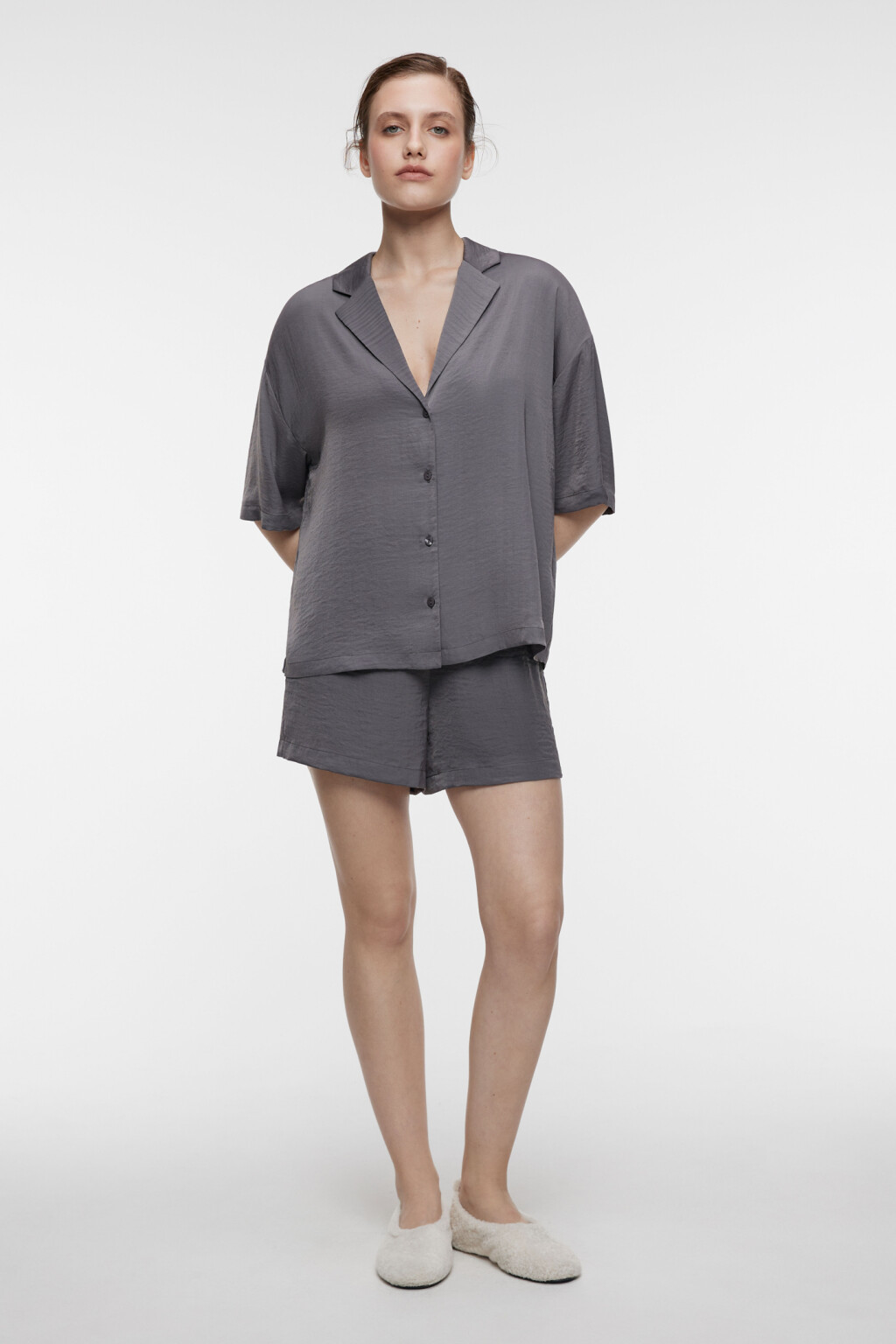 Шорты А-силуэта домашние из сатиновой ткани - цвет серый - 4