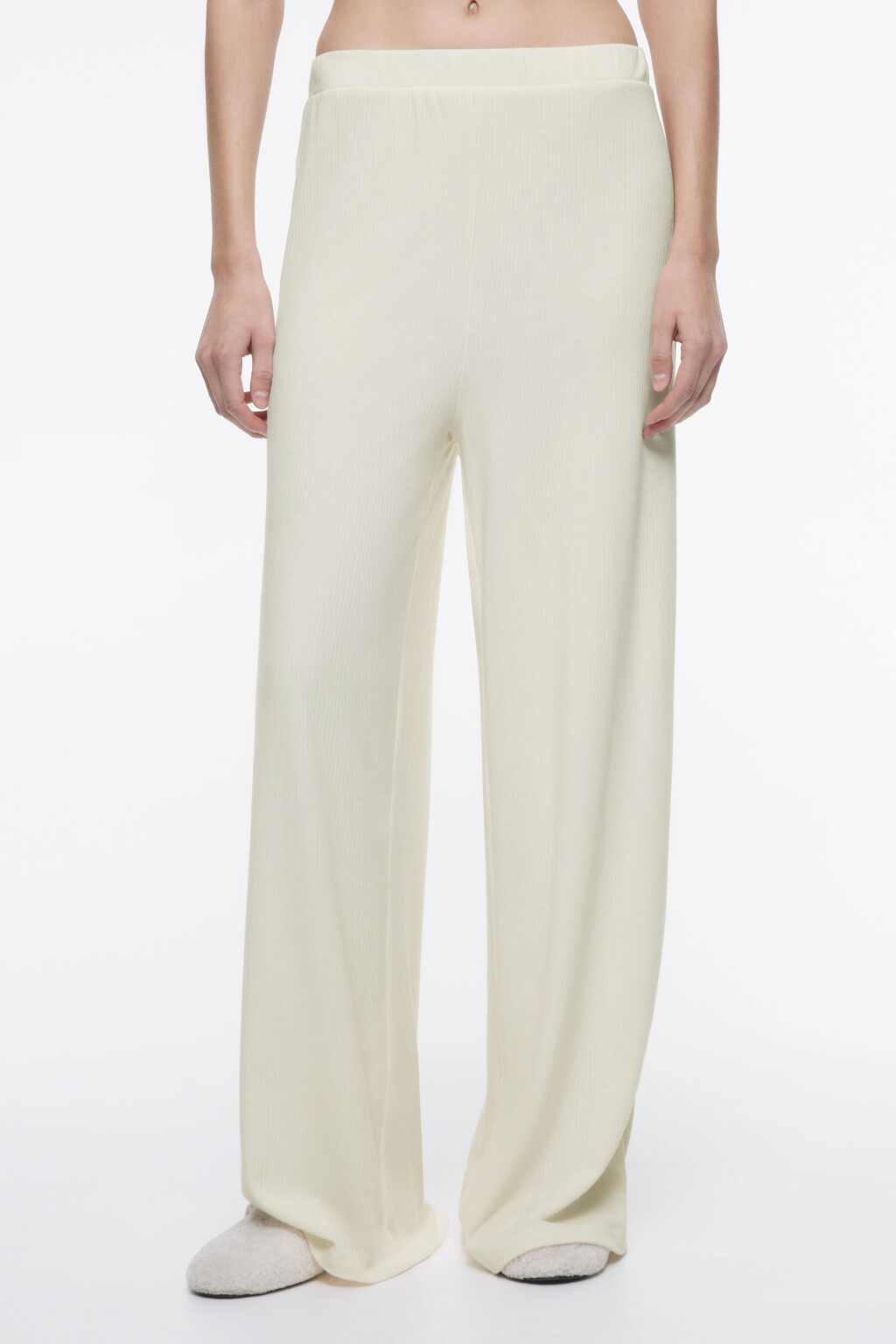 Брюки домашние широкие в рубчик с поясом-резинкой - цвет белый - 1