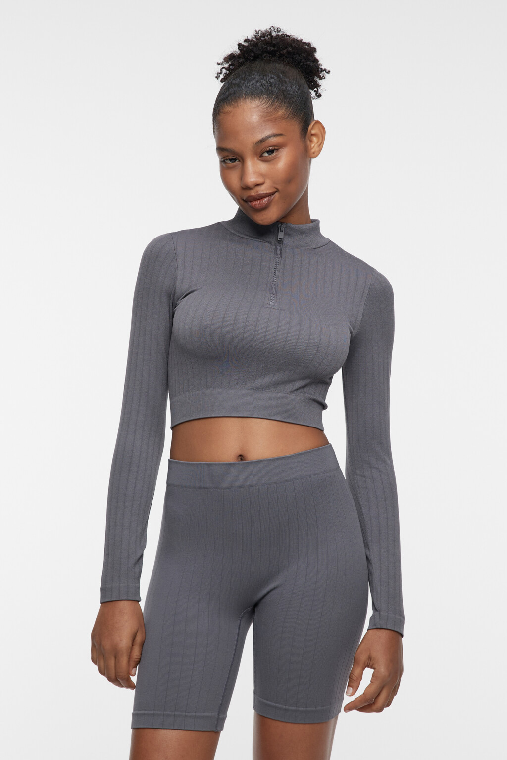 Лонгслив домашний укороченный с вырезом на молнии - цвет серый - 2