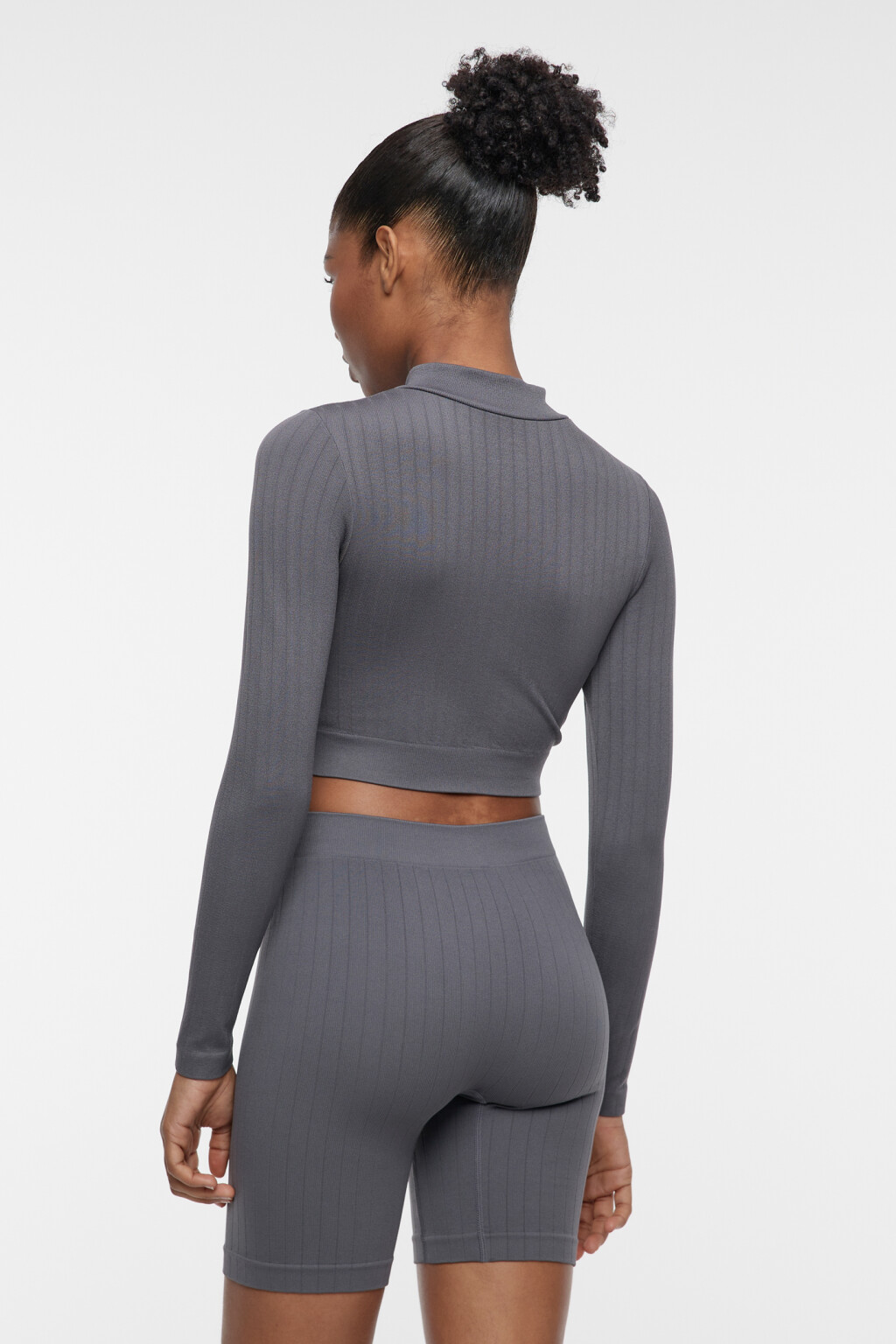 Лонгслив домашний укороченный с вырезом на молнии - цвет серый - 4