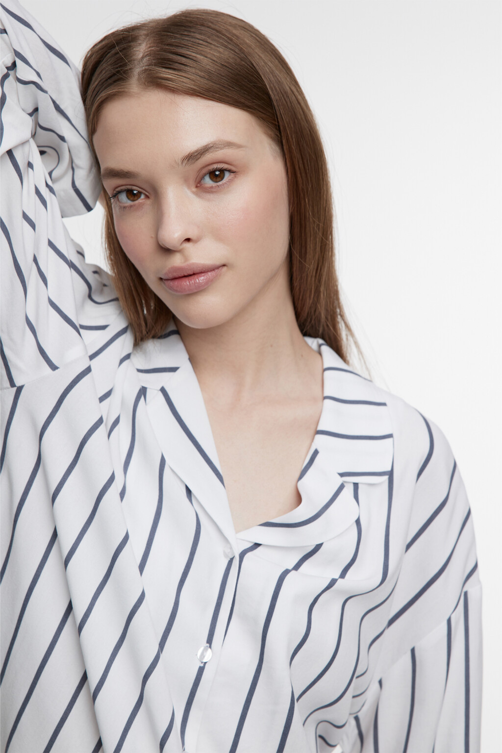 Блузка домашняя вискозная с длинными рукавами - цвет серый - 1