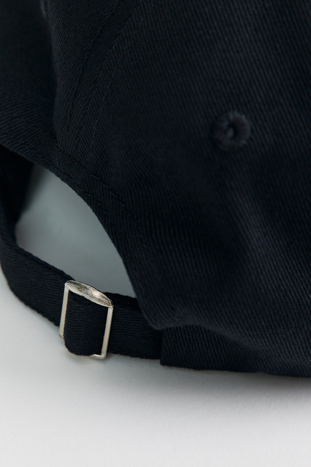 Бейсболка хлопковая с металлическим пирсингом - цвет черный - 4