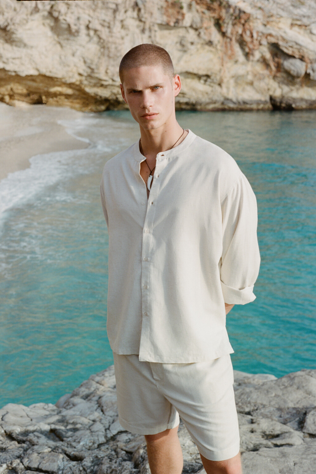 Шорты прямые льняные с поясом-резинкой на завязках - цвет бежевый - 9