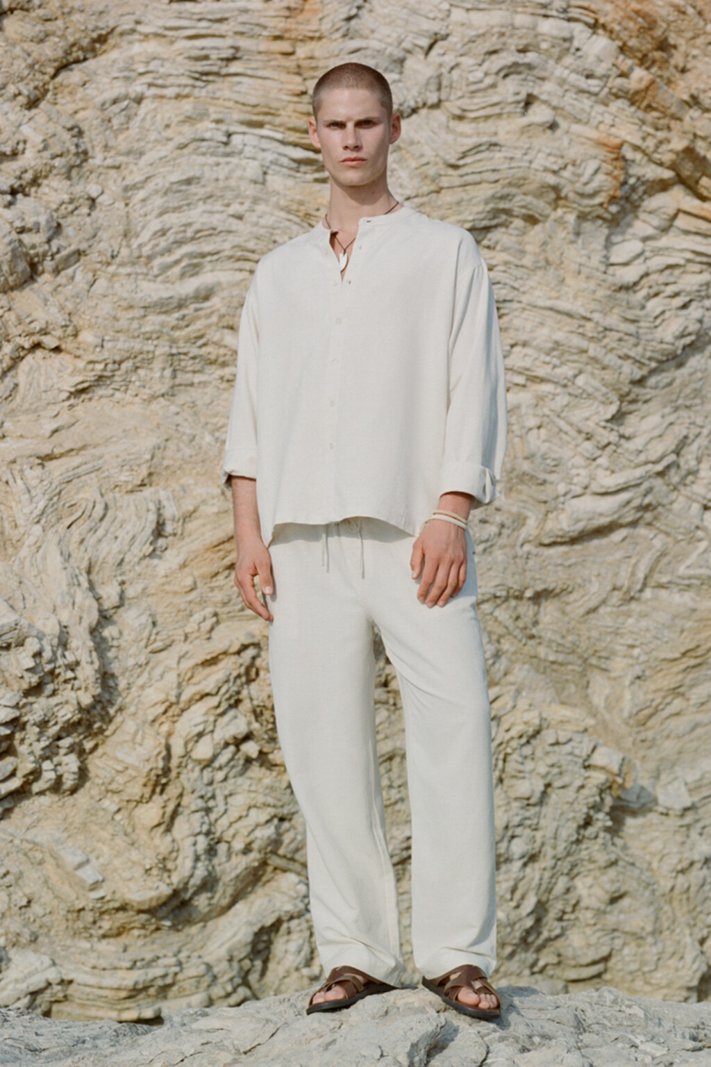 Брюки прямые льняные с поясом-резинкой на завязках - цвет бежевый - 8