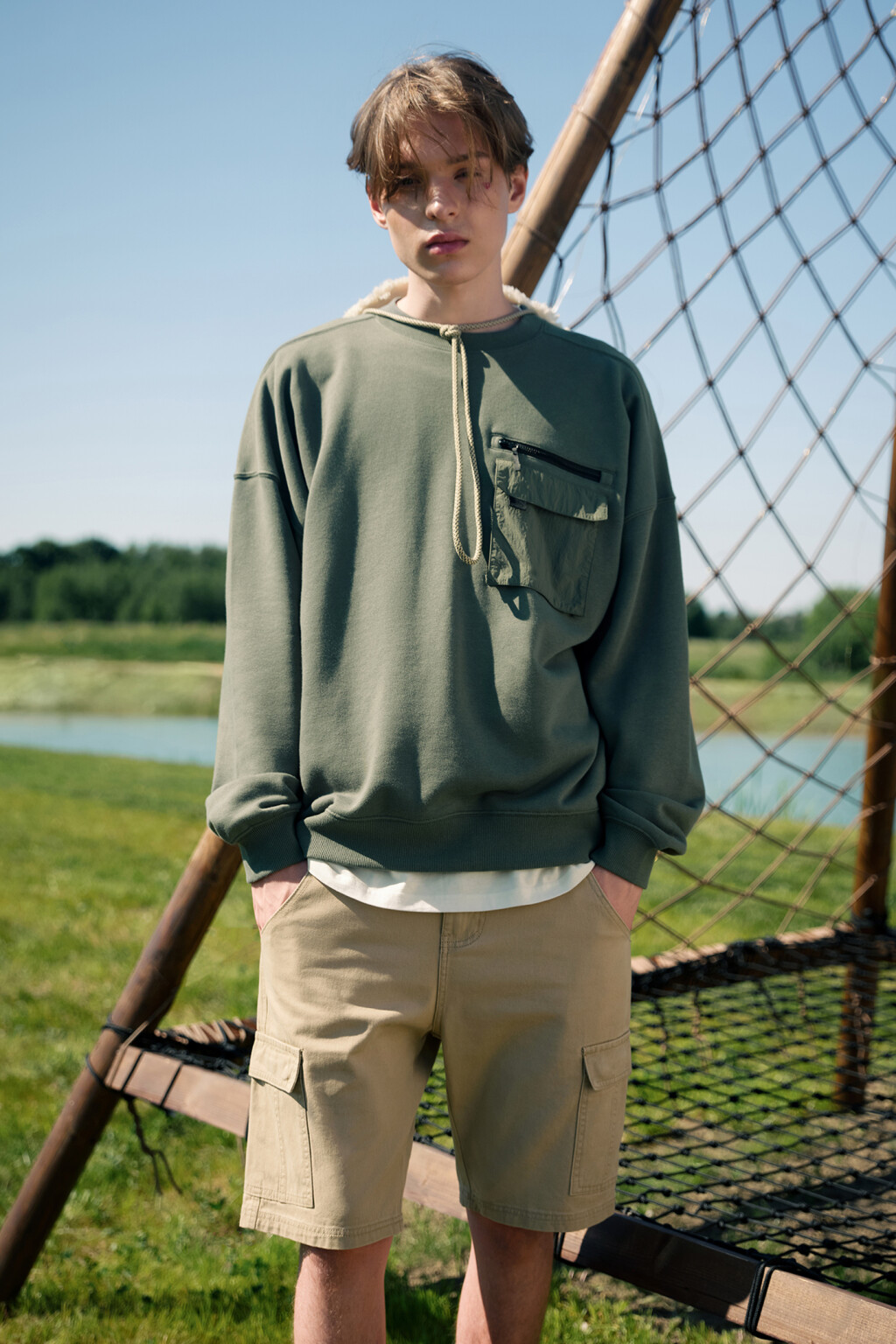Свитшот хлопковый с накладным карманом на груди - цвет зеленый - 8