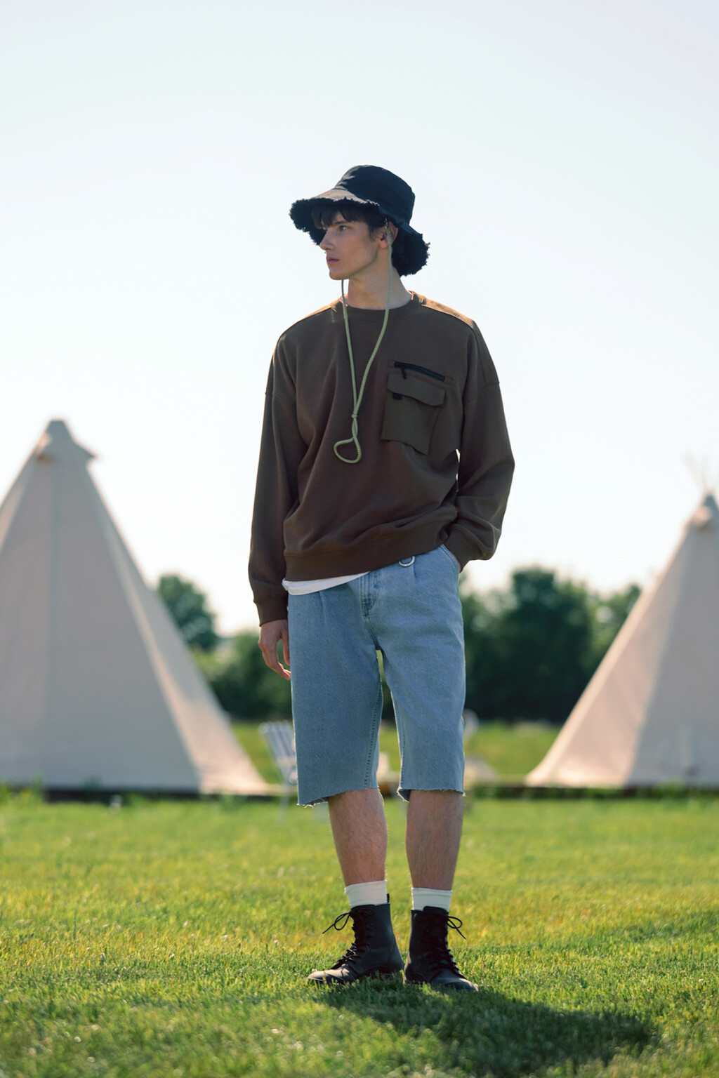 Свитшот хлопковый с накладным карманом на груди - цвет коричневый - 7