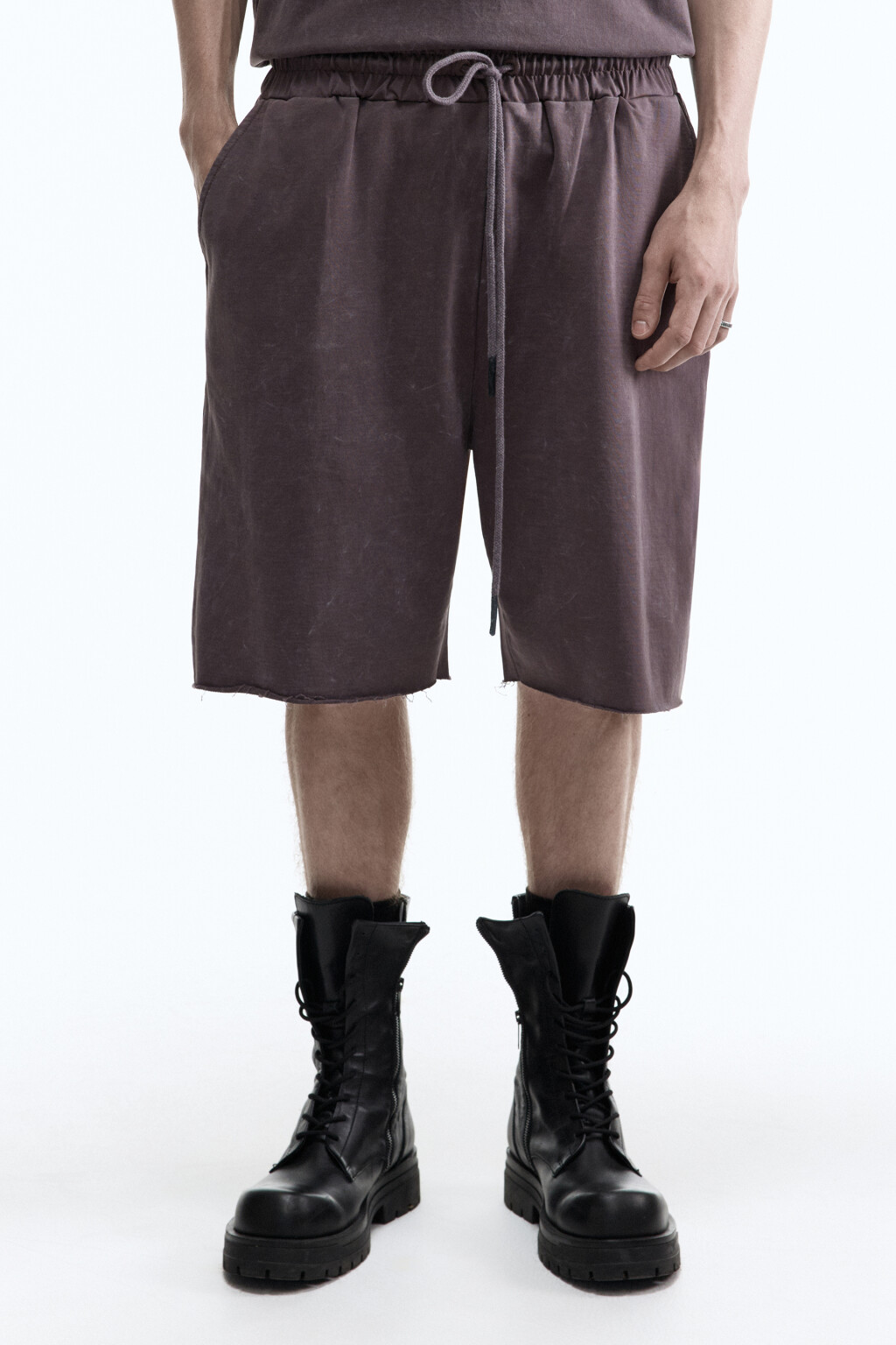 Шорты прямые хлопковые с обрезанными краями - цвет серый - 2