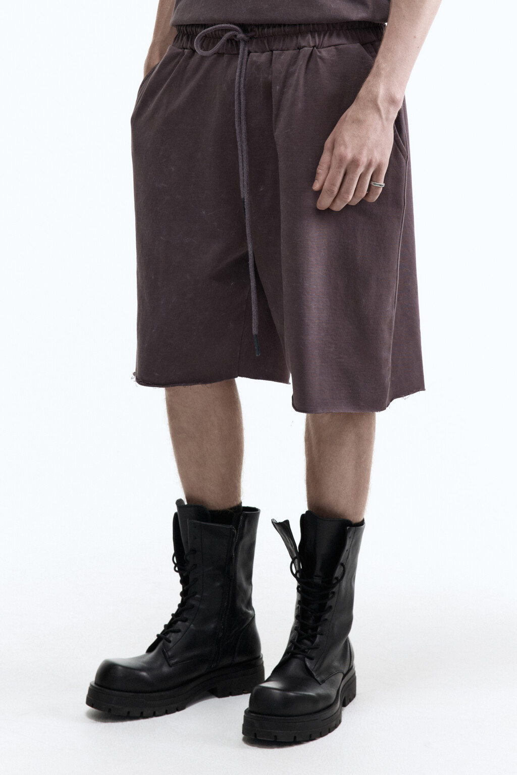 Шорты прямые хлопковые с обрезанными краями - цвет серый - 3