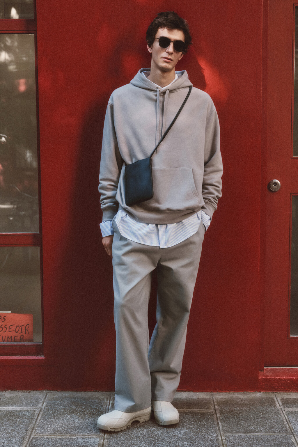 Брюки прямые костюмные из твиловой ткани - цвет серый - 8