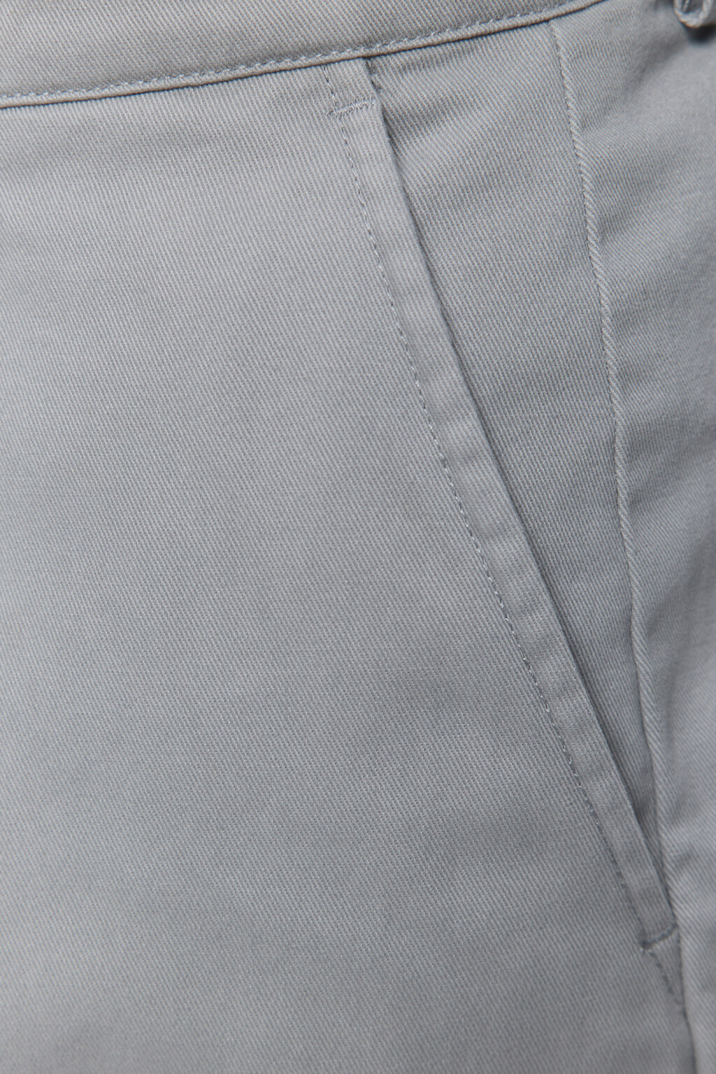 Брюки прямые костюмные из твиловой ткани - цвет серый - 7