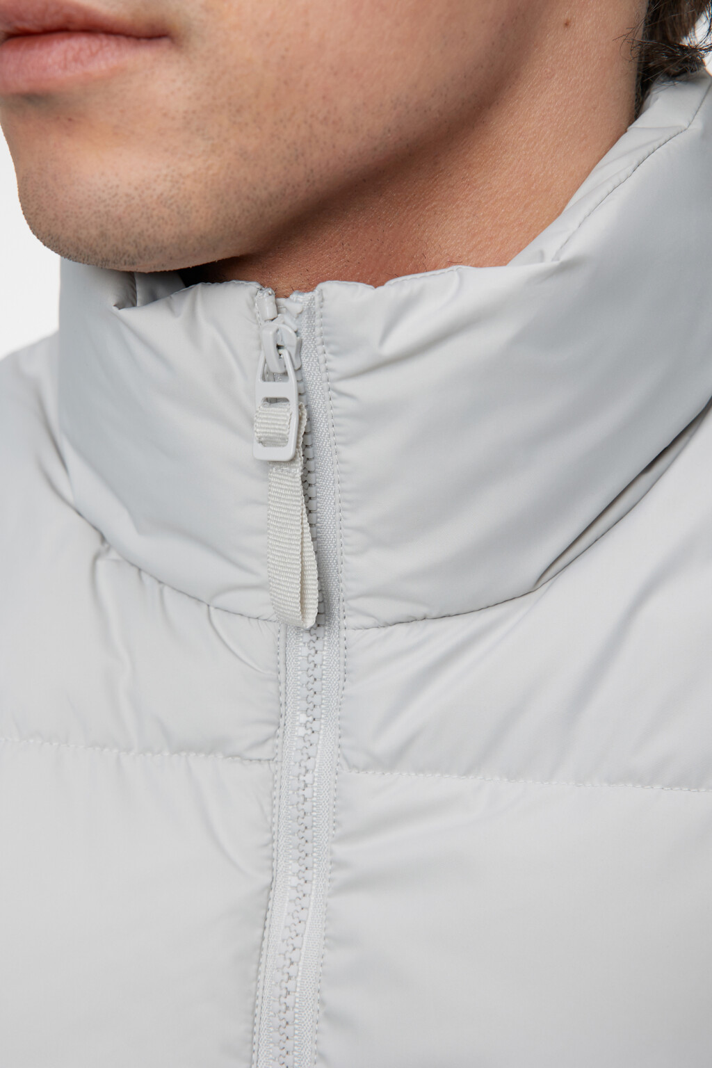 Жилет стеганый утепленный с воротником-стойкой - цвет ванильный - 5