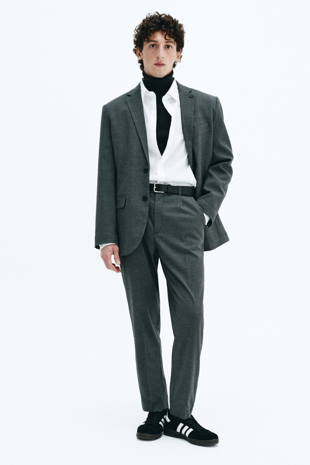 Брюки зауженные костюмные с принтом в клетку - цвет серый - 7