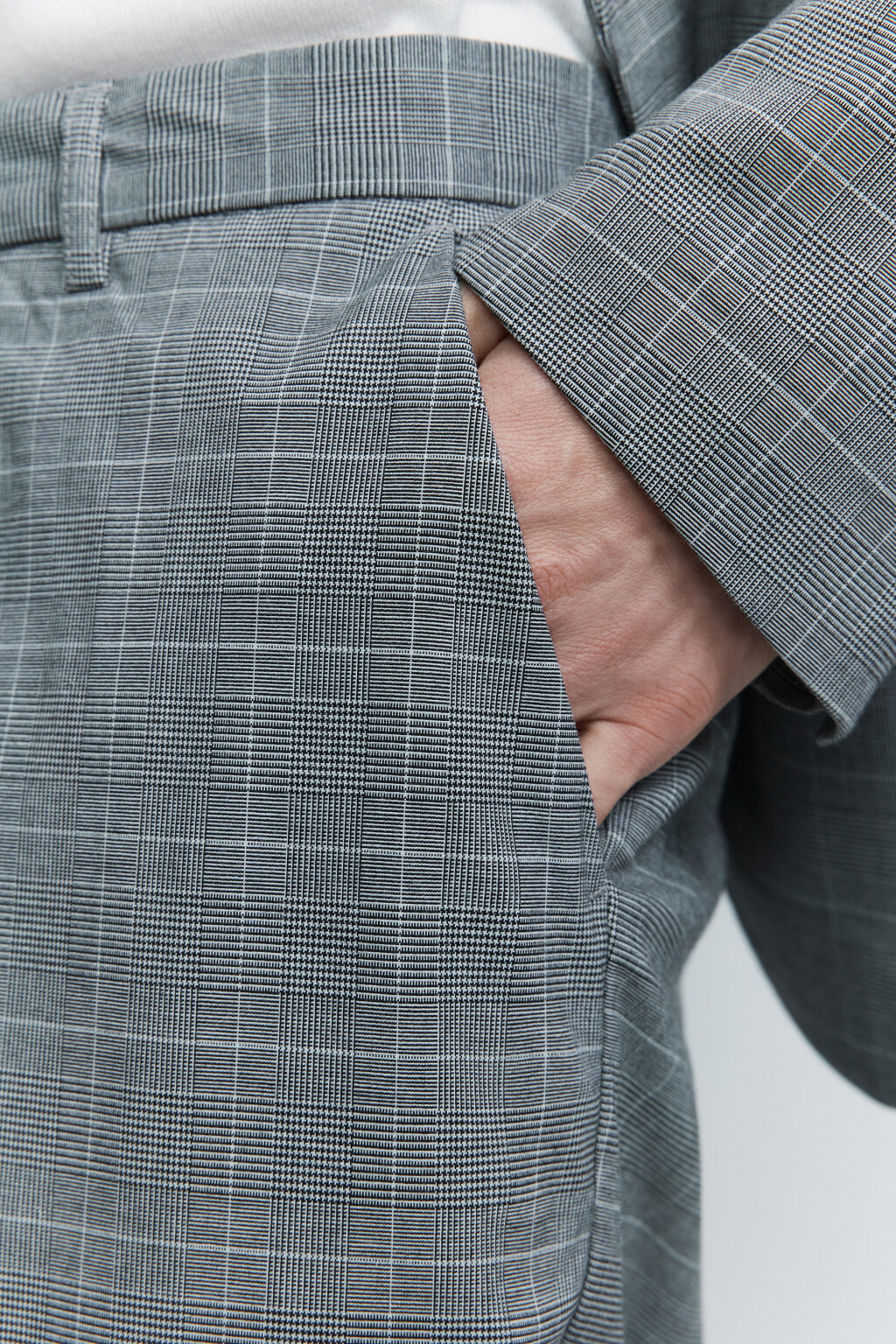 Брюки slim костюмные зауженные с принтом в клетку - цвет серый - 6