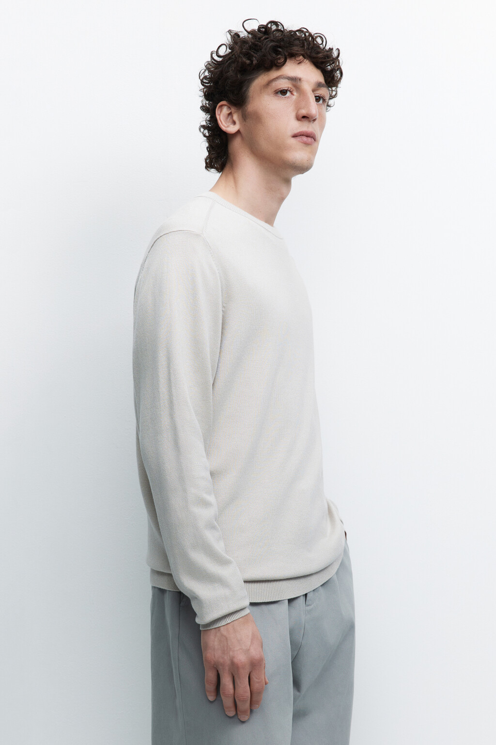 Свитер вязаный вискозный свободного кроя - цвет бежевый - 2