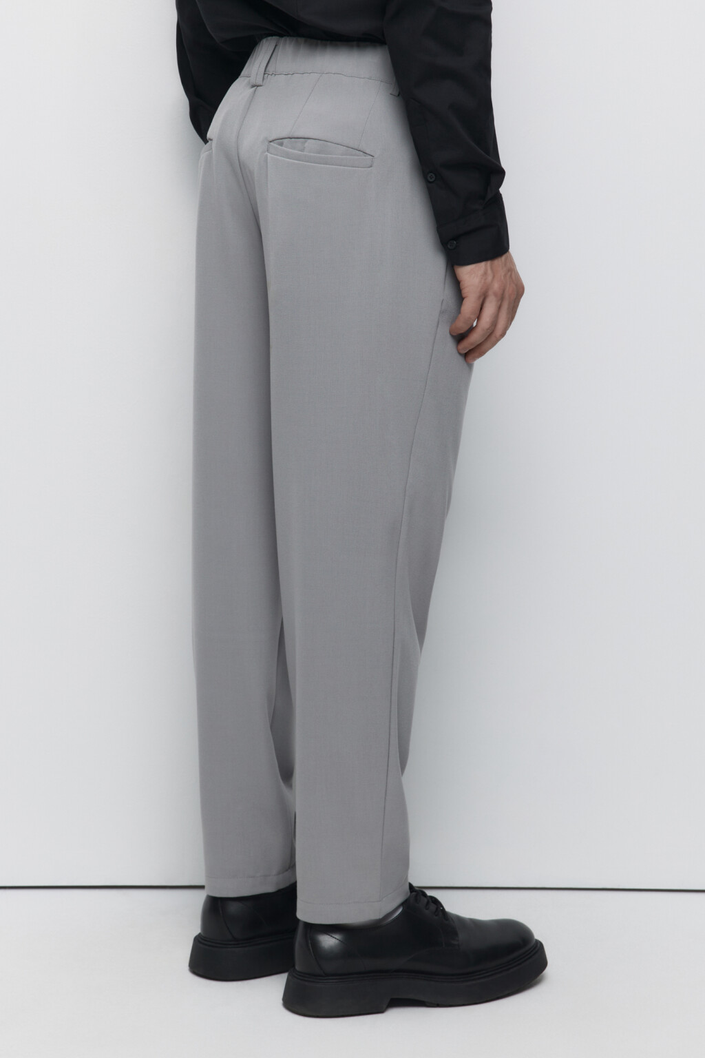 Брюки-бананы костюмные со средней посадкой - цвет серый - 4