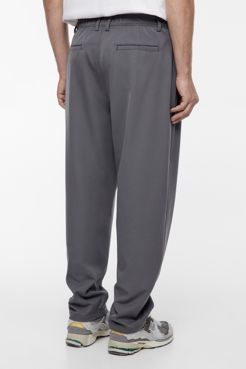 Брюки-бананы широкие из костюмной ткани - цвет серый - 3