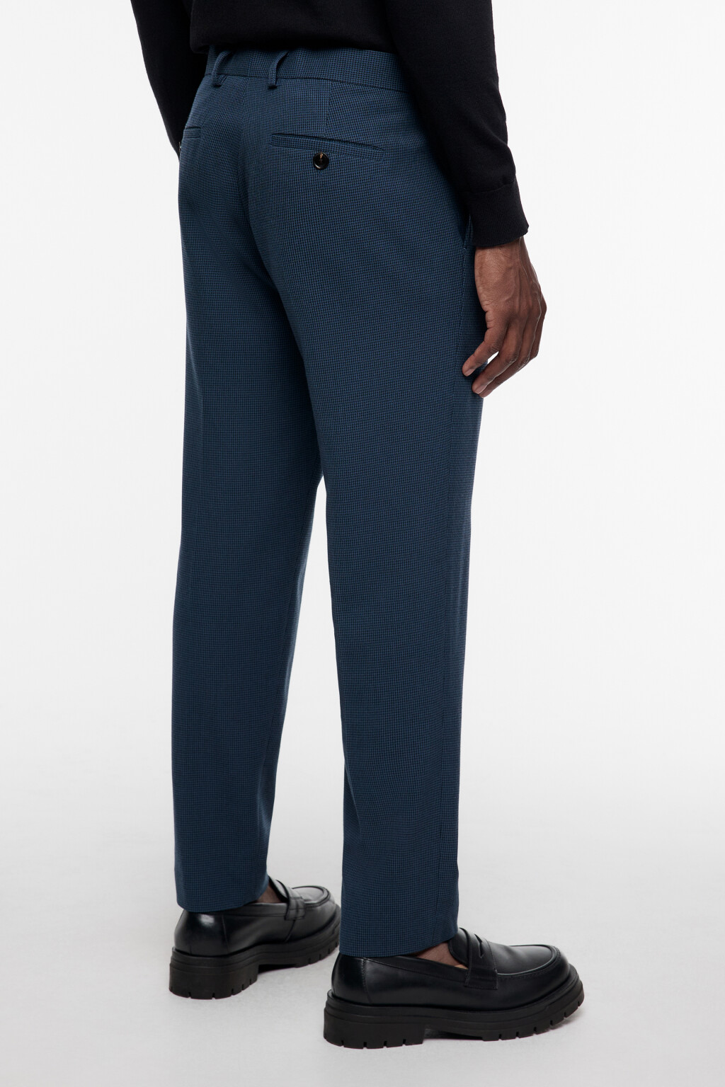Брюки зауженные костюмные со средней посадкой - цвет черный - 4