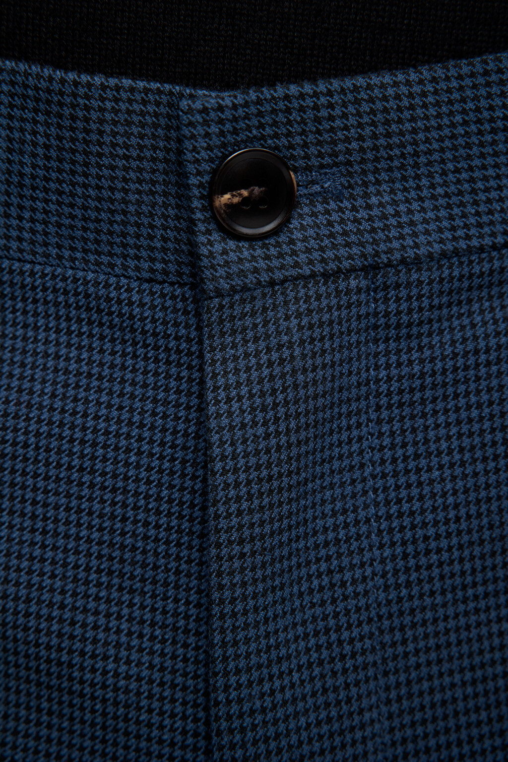 Брюки зауженные костюмные со средней посадкой - цвет черный - 5