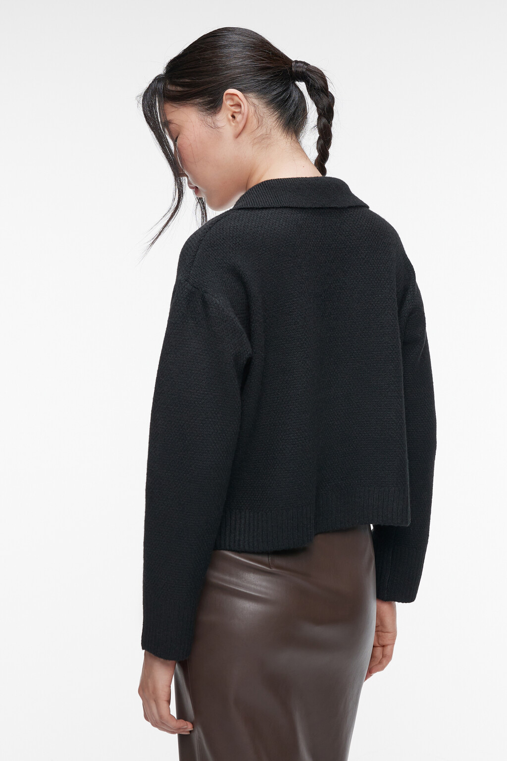 Джемпер вязаный ажурный с воротником-поло - цвет черный - 3