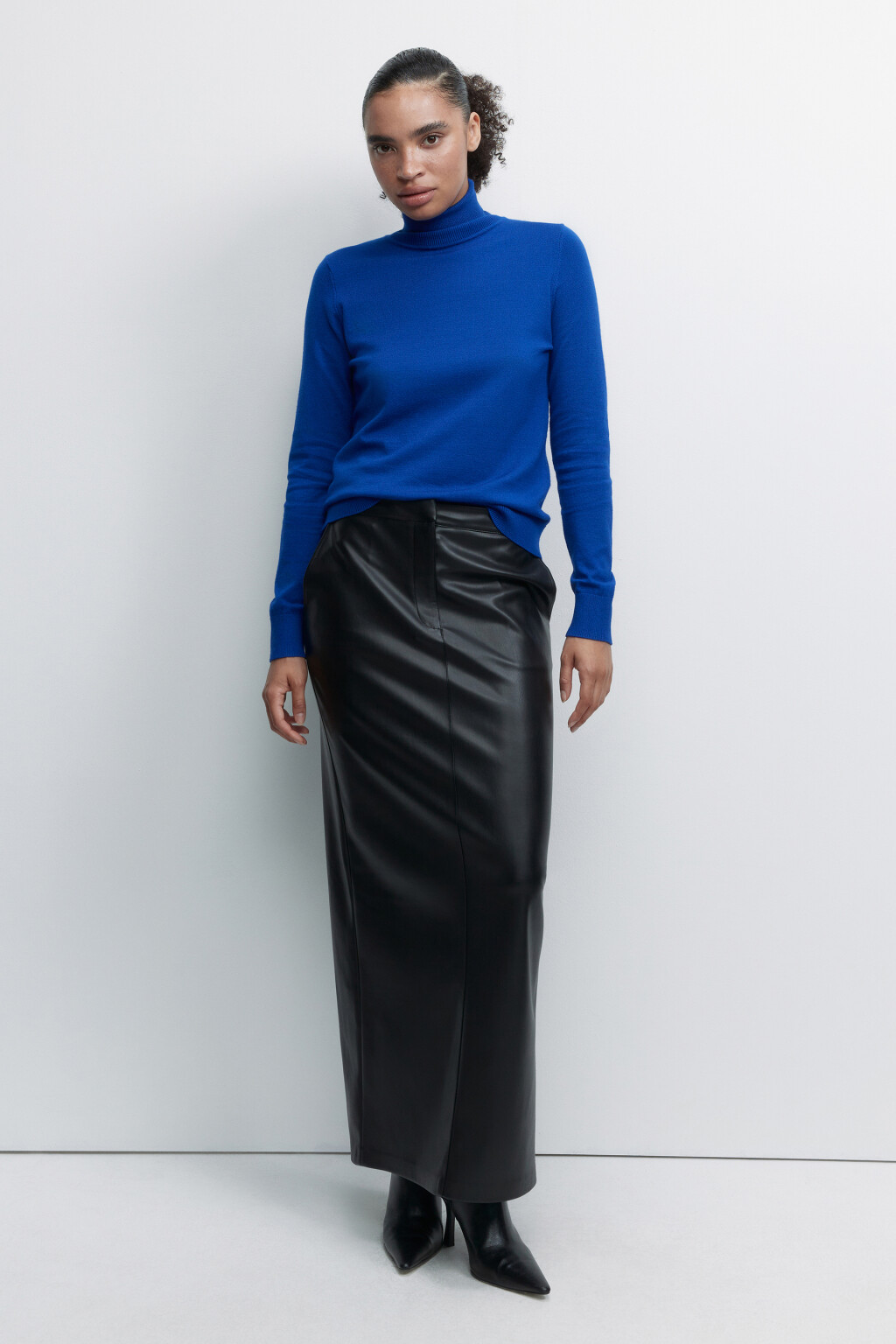 Свитер-водолазка вискозный тонкой вязки - цвет синий - 1