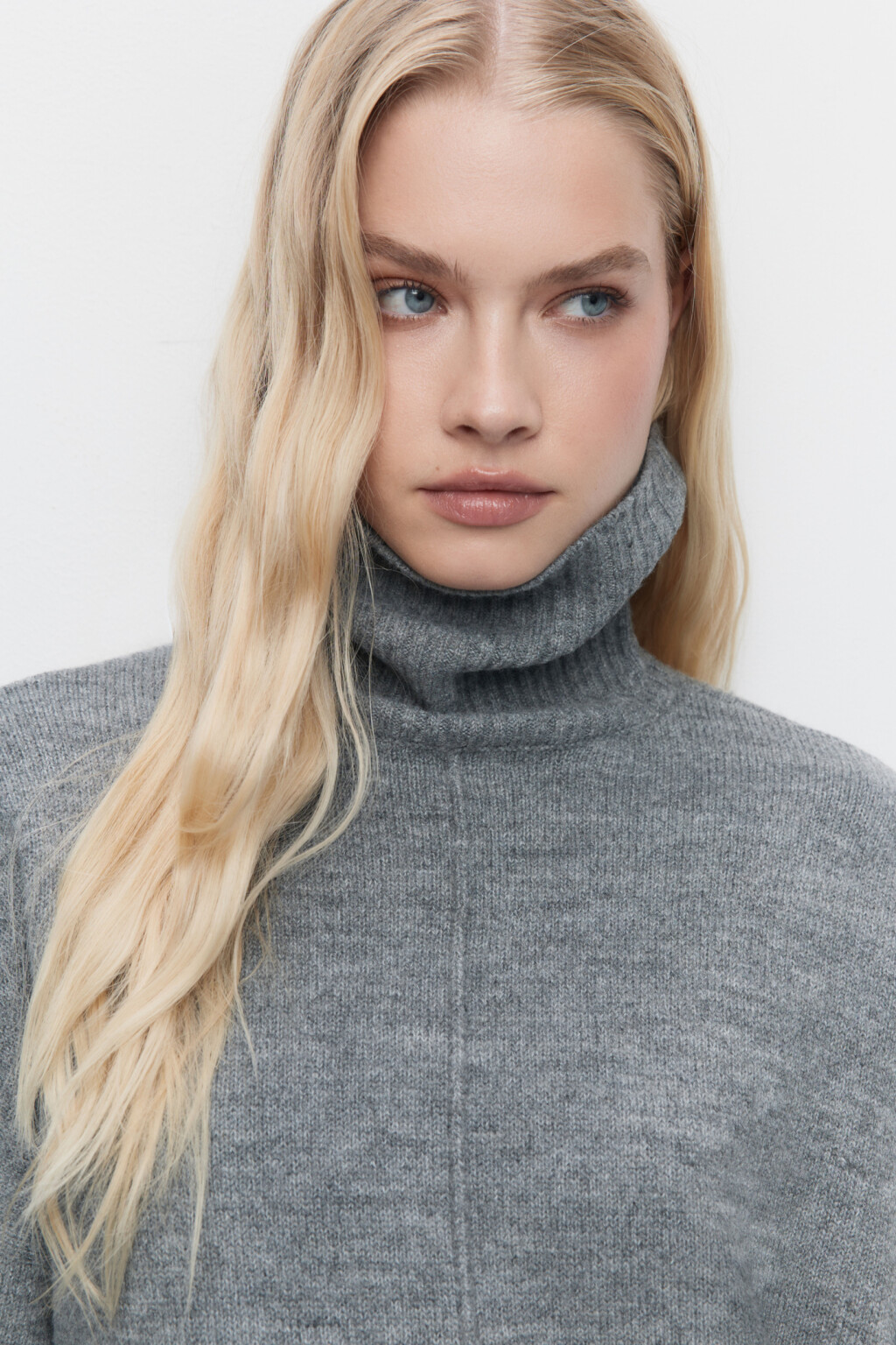 Свитер oversize вязаный с высоким воротником - цвет серый - 5