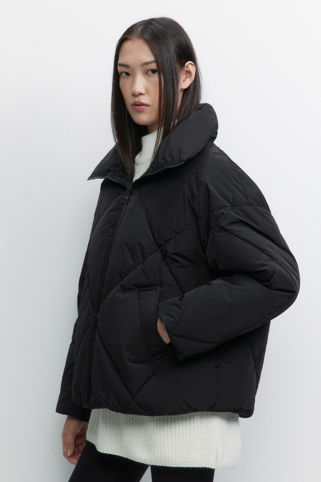 Куртка стеганая утепленная с высоким воротником-стойкой - цвет черный - 3