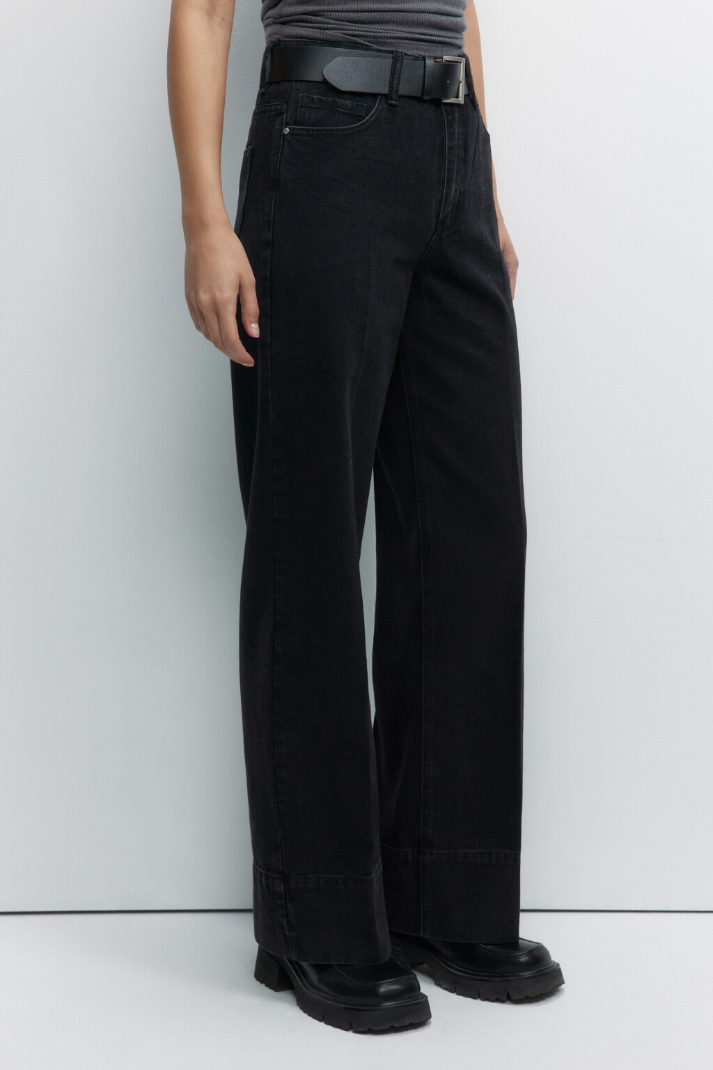 Джинсы широкие с высокой посадкой и ремнем из искусственной кожи - цвет черный - 3