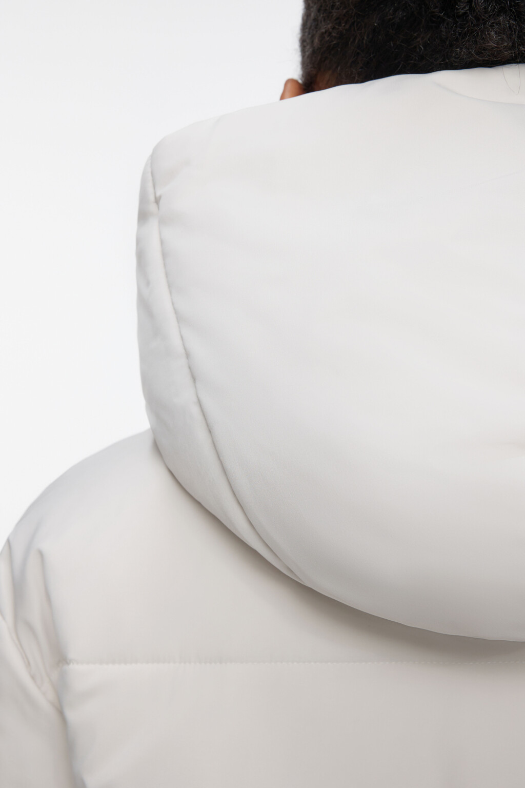 Пальто стеганое утепленное с капюшоном и поясом - цвет бежевый - 8