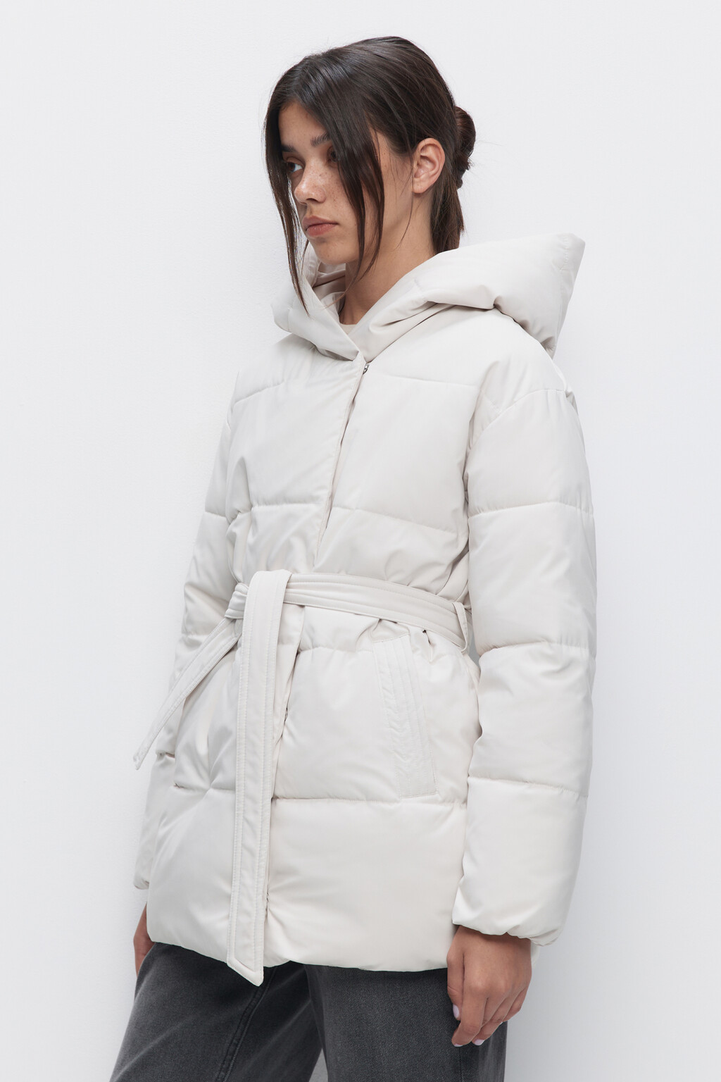 Куртка стеганая утепленная с капюшоном и поясом - цвет молочный - 3