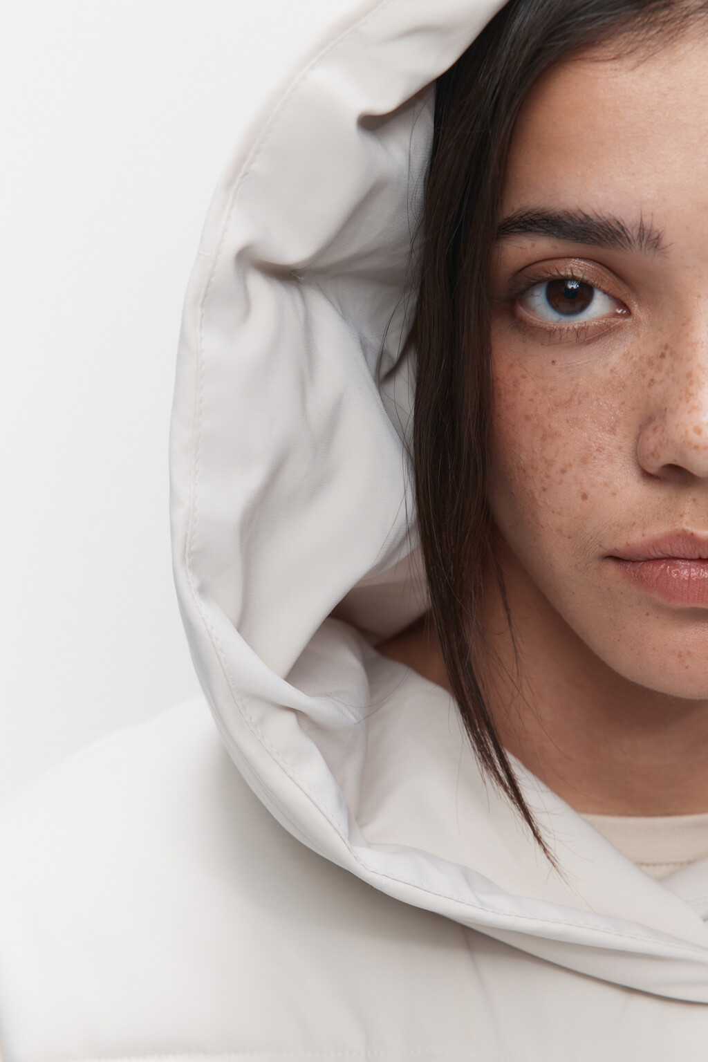 Куртка стеганая утепленная с капюшоном и поясом - цвет молочный - 6