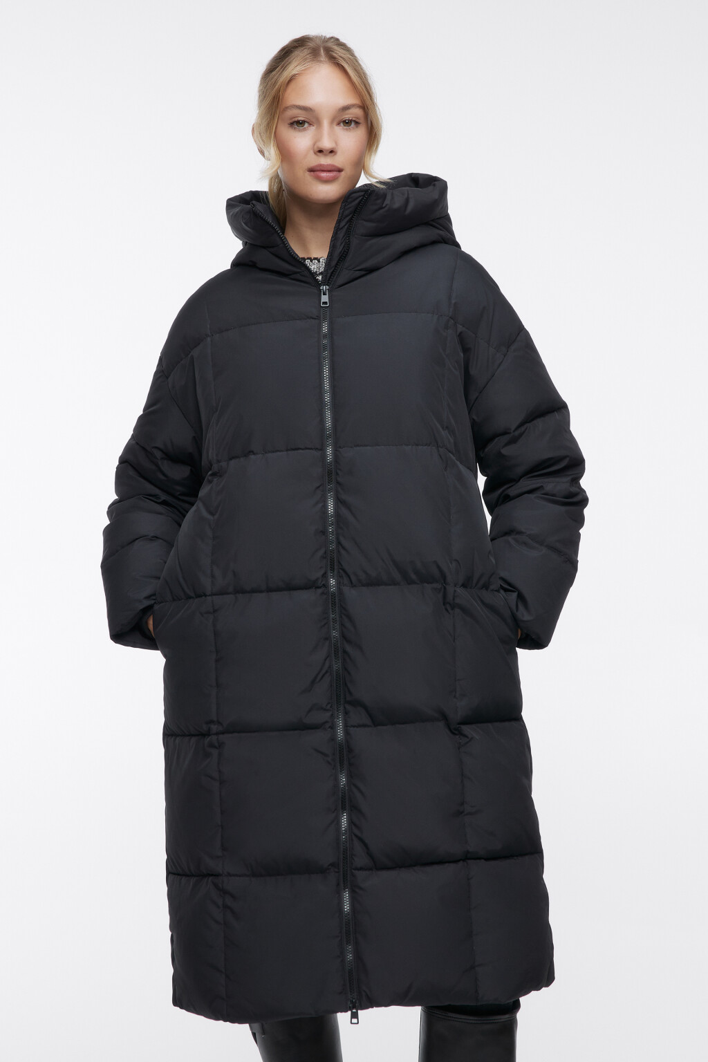 Пальто-пуховик стеганое на натуральном утеплителе - цвет черный - 2