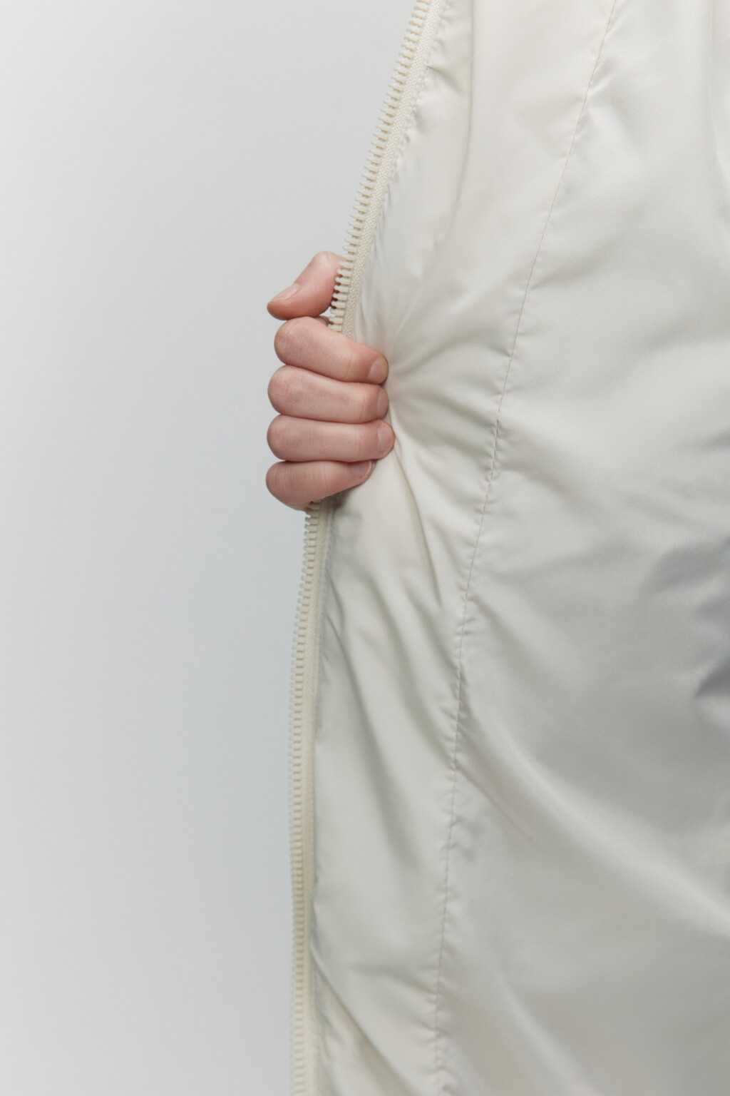 Пальто длинное стеганое утепленное с капюшоном - цвет молочный - 7