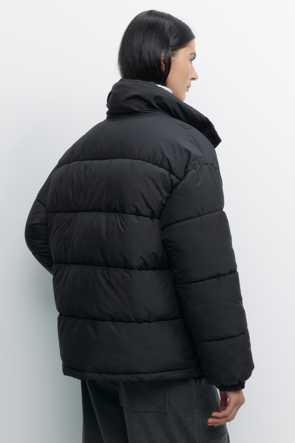Куртка-пуховик стеганая с воротником-стойкой - цвет черный - 4