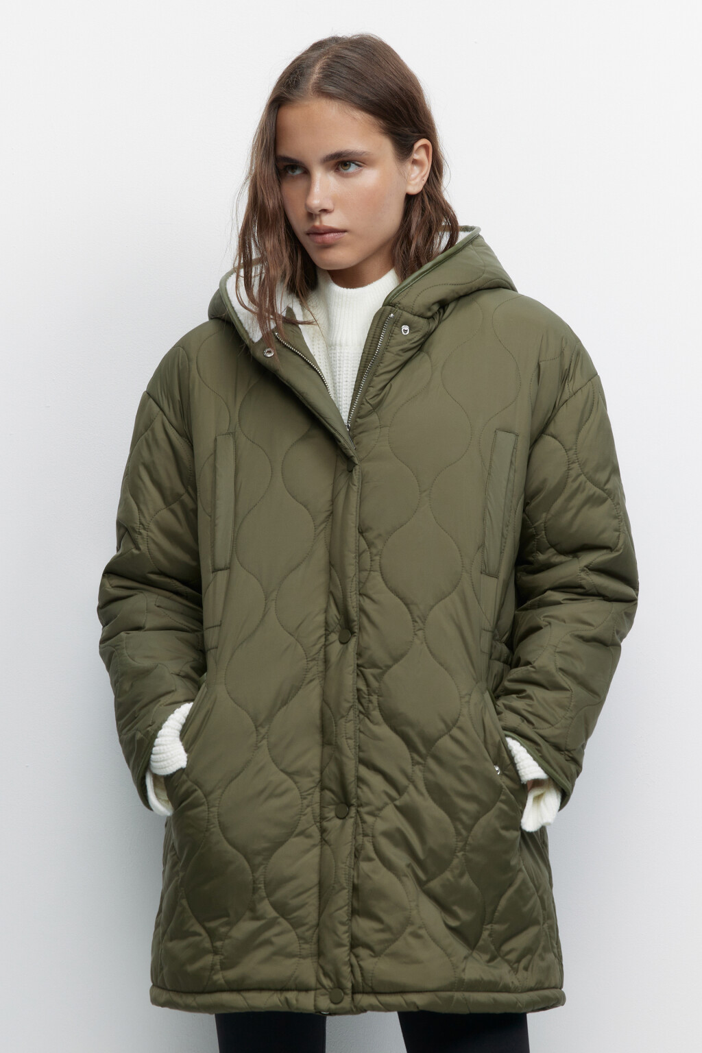 Куртка-парка стеганая с меховой подкладкой и капюшоном - цвет зеленый - 2
