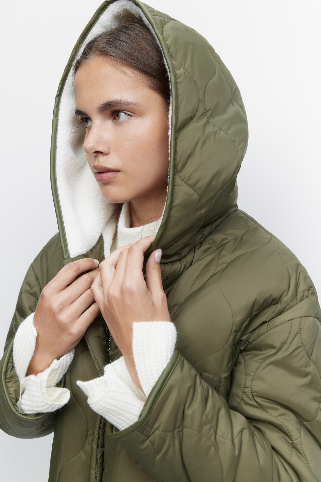Куртка-парка стеганая с меховой подкладкой и капюшоном - цвет зеленый - 6