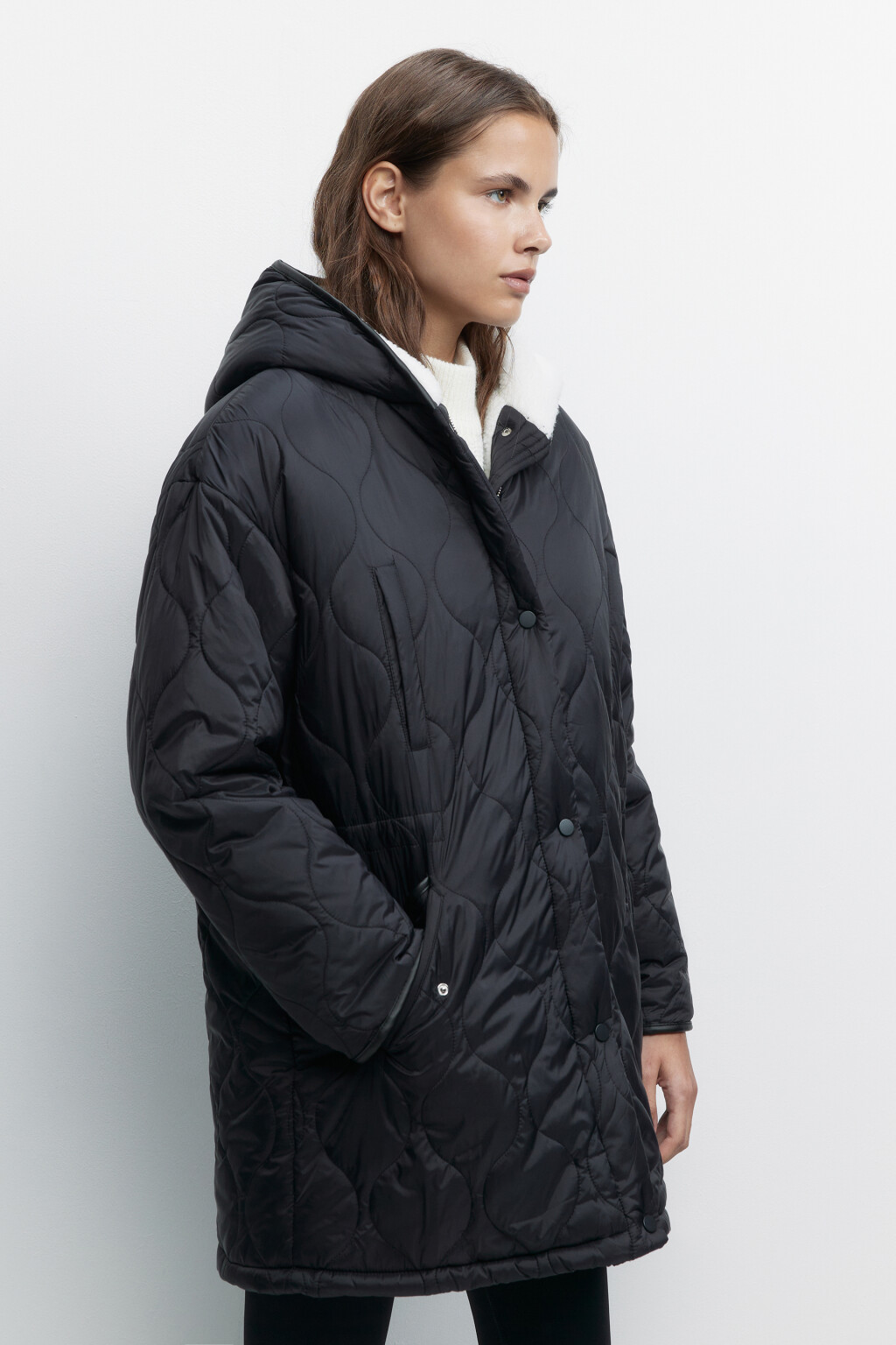 Куртка-парка стеганая с меховой подкладкой и капюшоном - цвет черный - 3