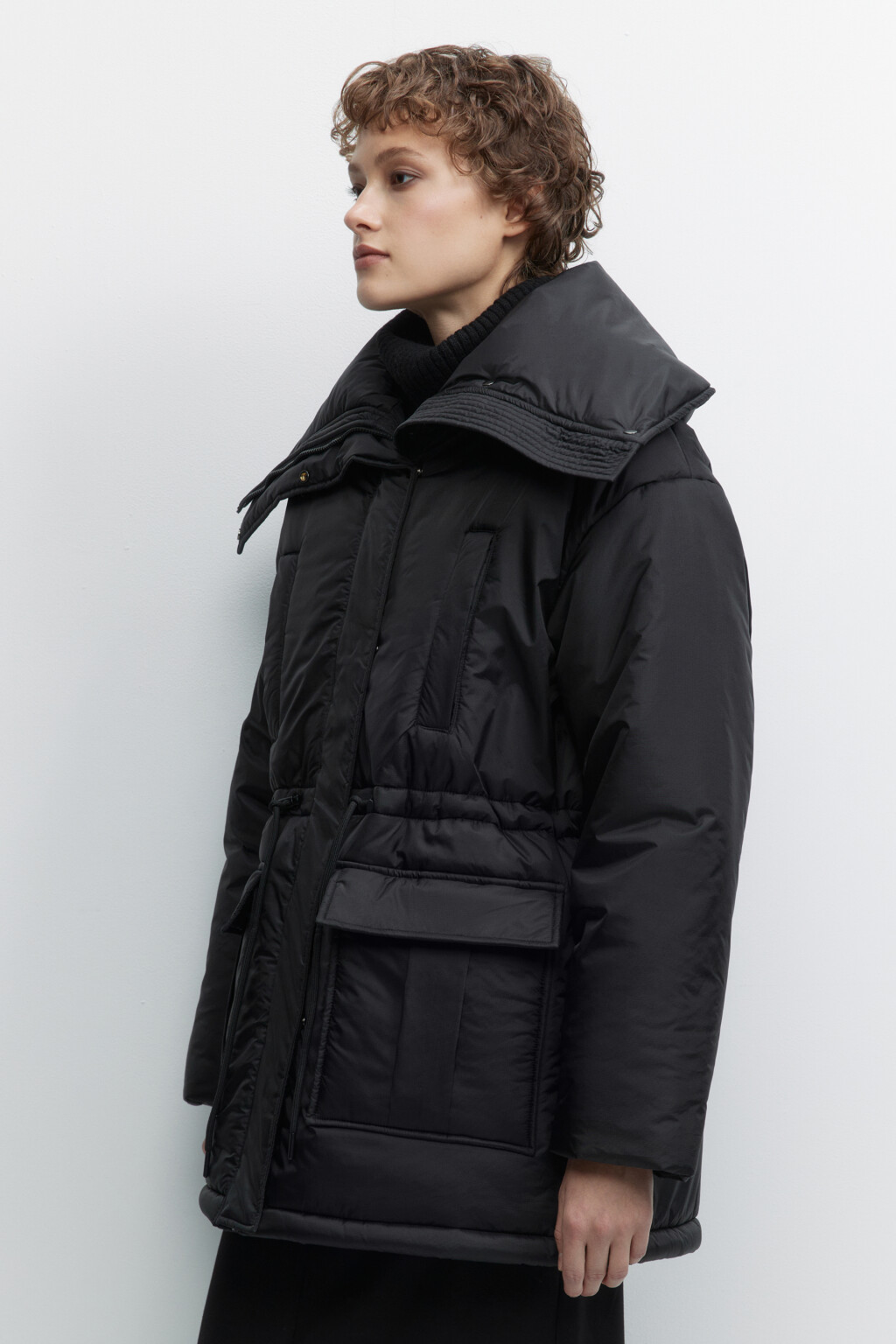 Куртка из плащевой ткани с широким воротником - цвет черный - 3