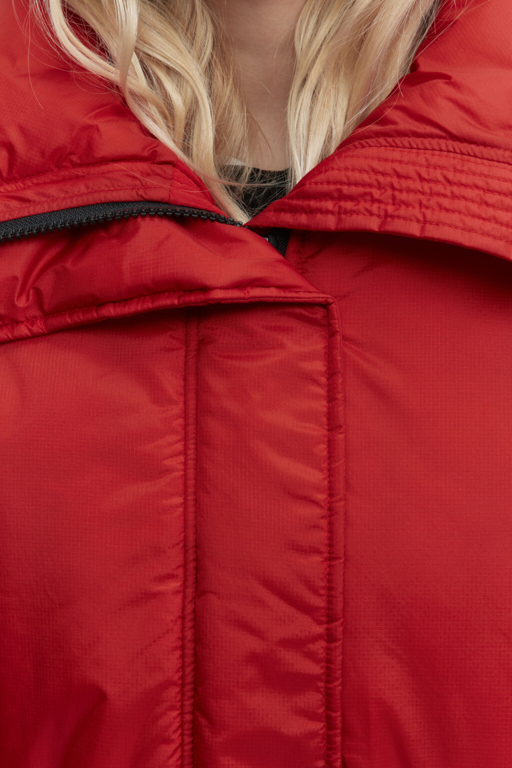 Куртка из плащевой ткани с широким воротником - цвет красный - 5