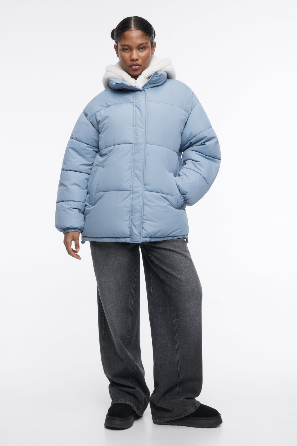 Куртка стеганая с капюшоном из искусственного меха - цвет голубой - 4