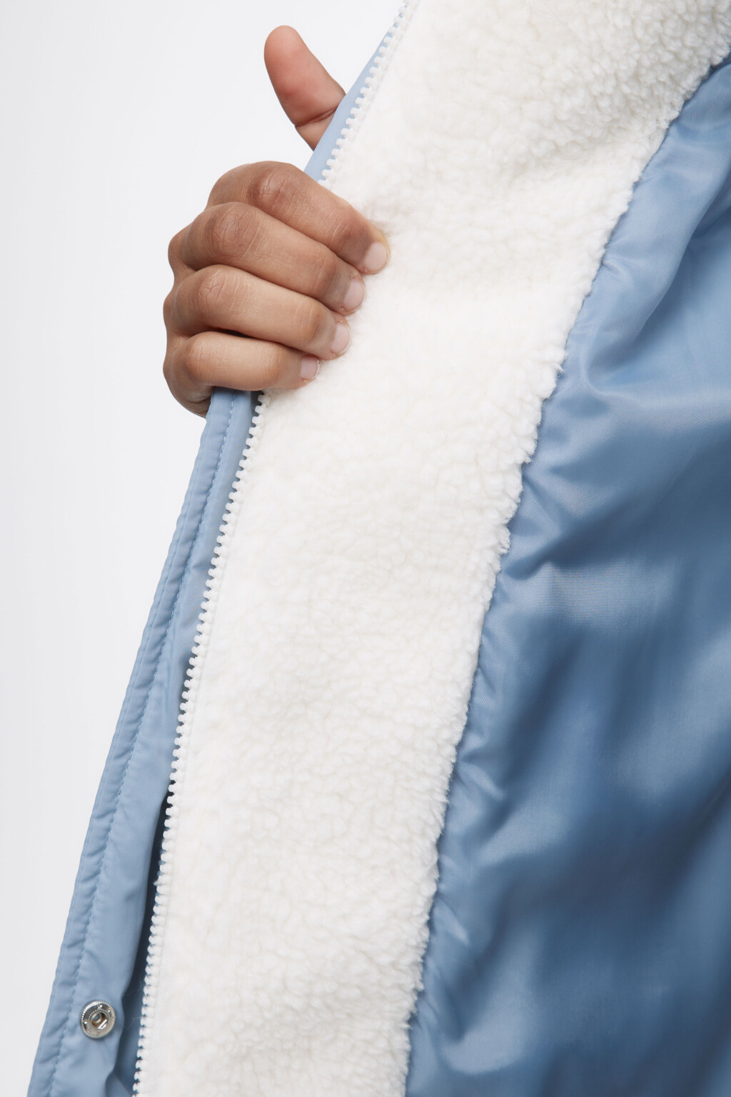 Куртка стеганая с капюшоном из искусственного меха - цвет голубой - 8