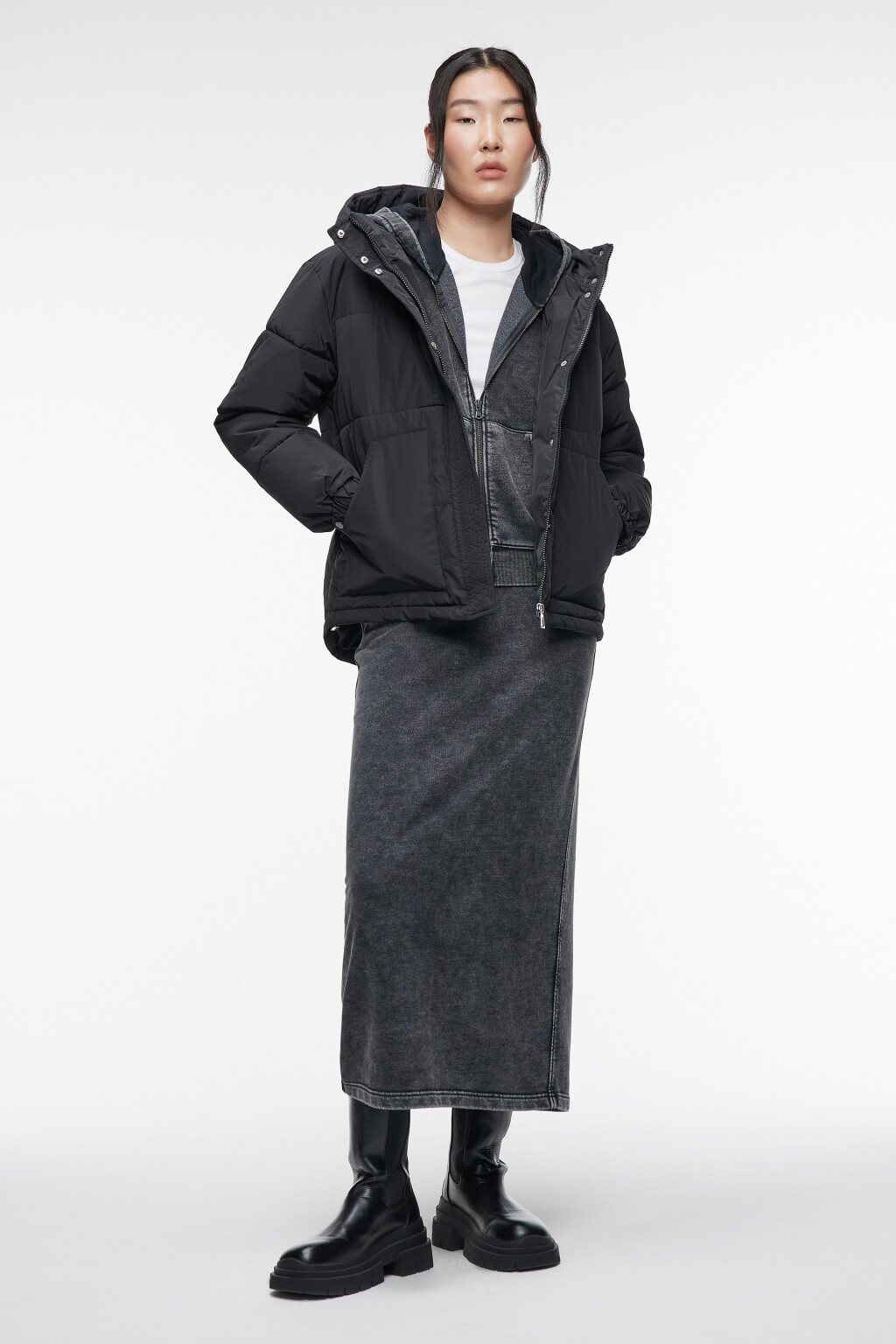 Куртка короткая стеганая с капюшоном и воротником - цвет черный - 1