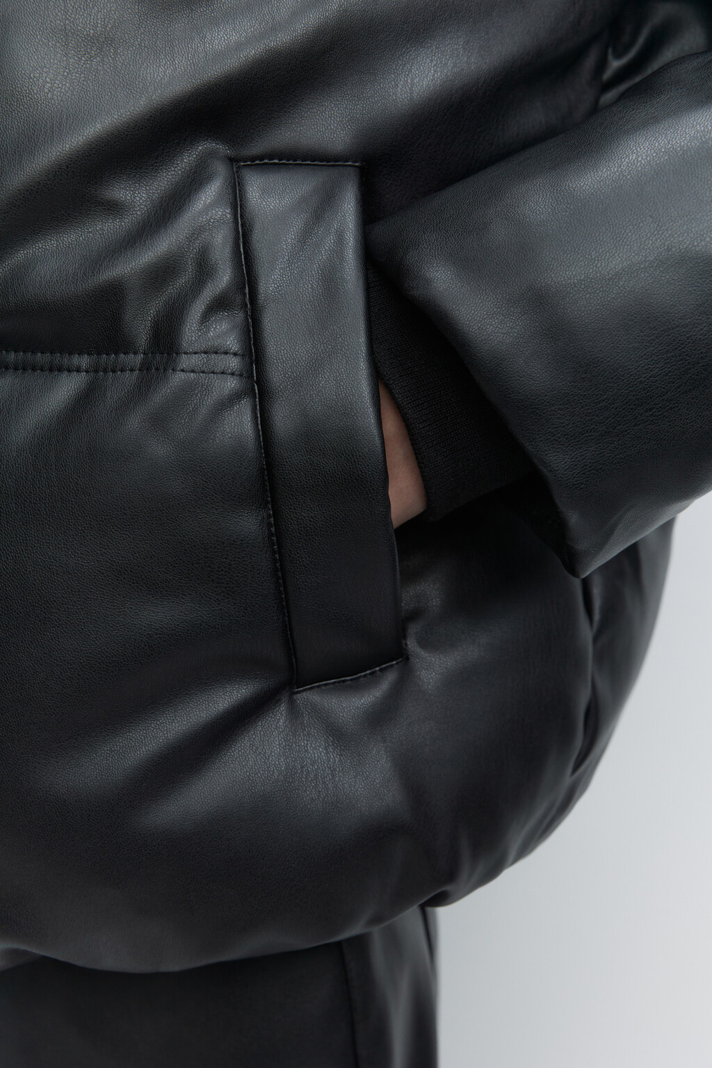 Куртка стеганая короткая с капюшоном - цвет черный - 7