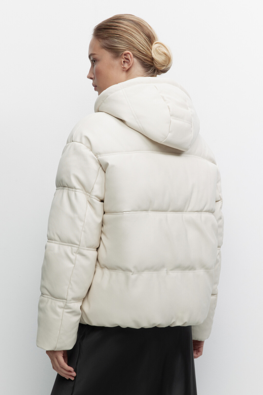 Куртка стеганая короткая с капюшоном - цвет бежевый - 4