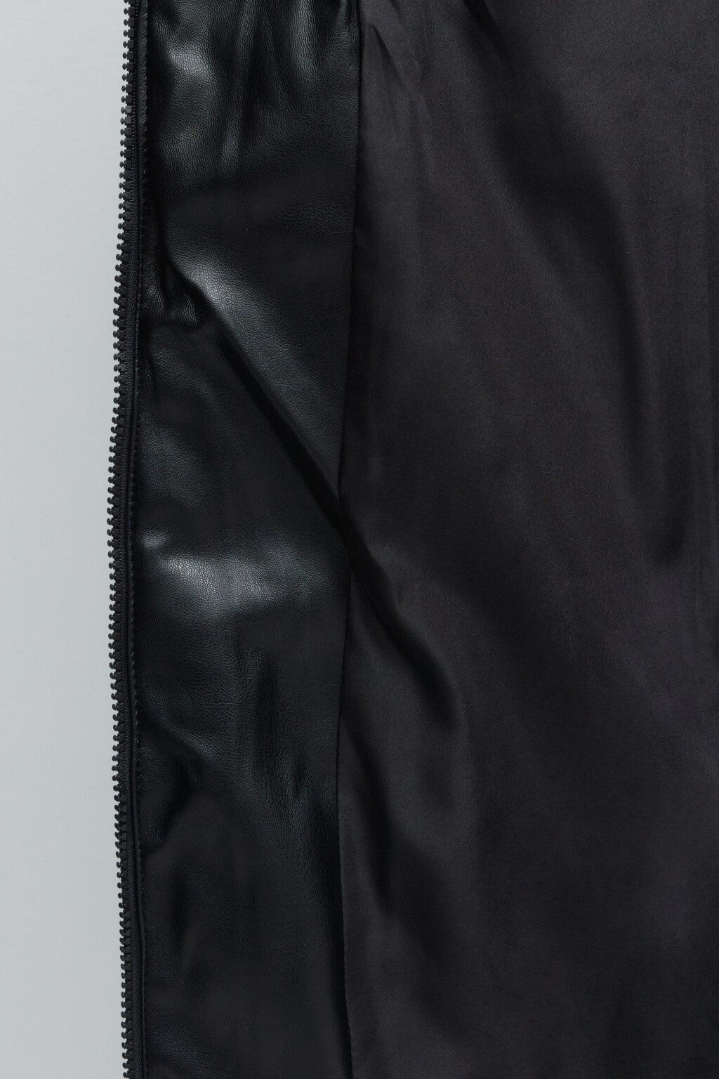 Куртка стеганая удлиненная с капюшоном - цвет черный - 6