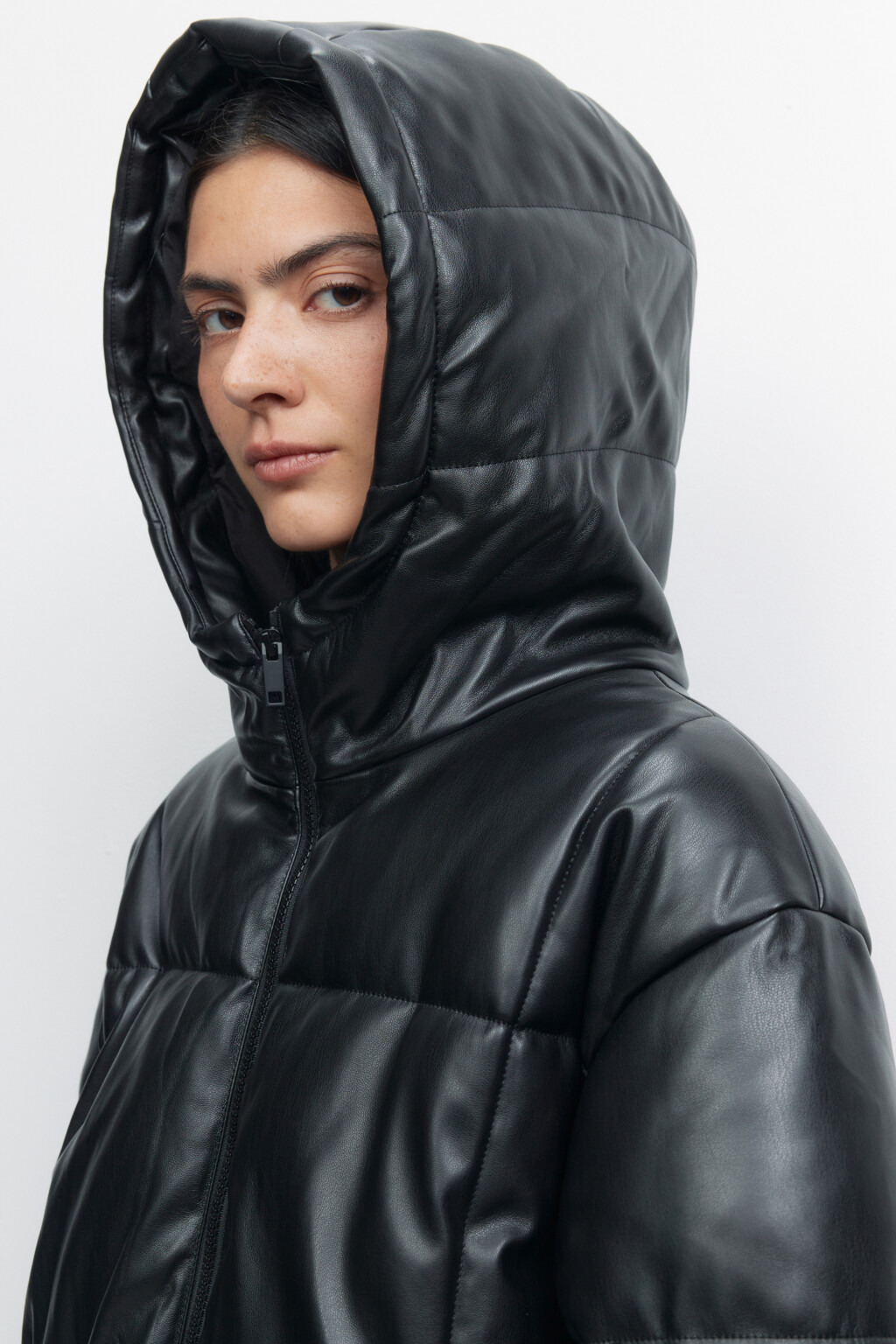 Куртка стеганая удлиненная с капюшоном - цвет черный - 7