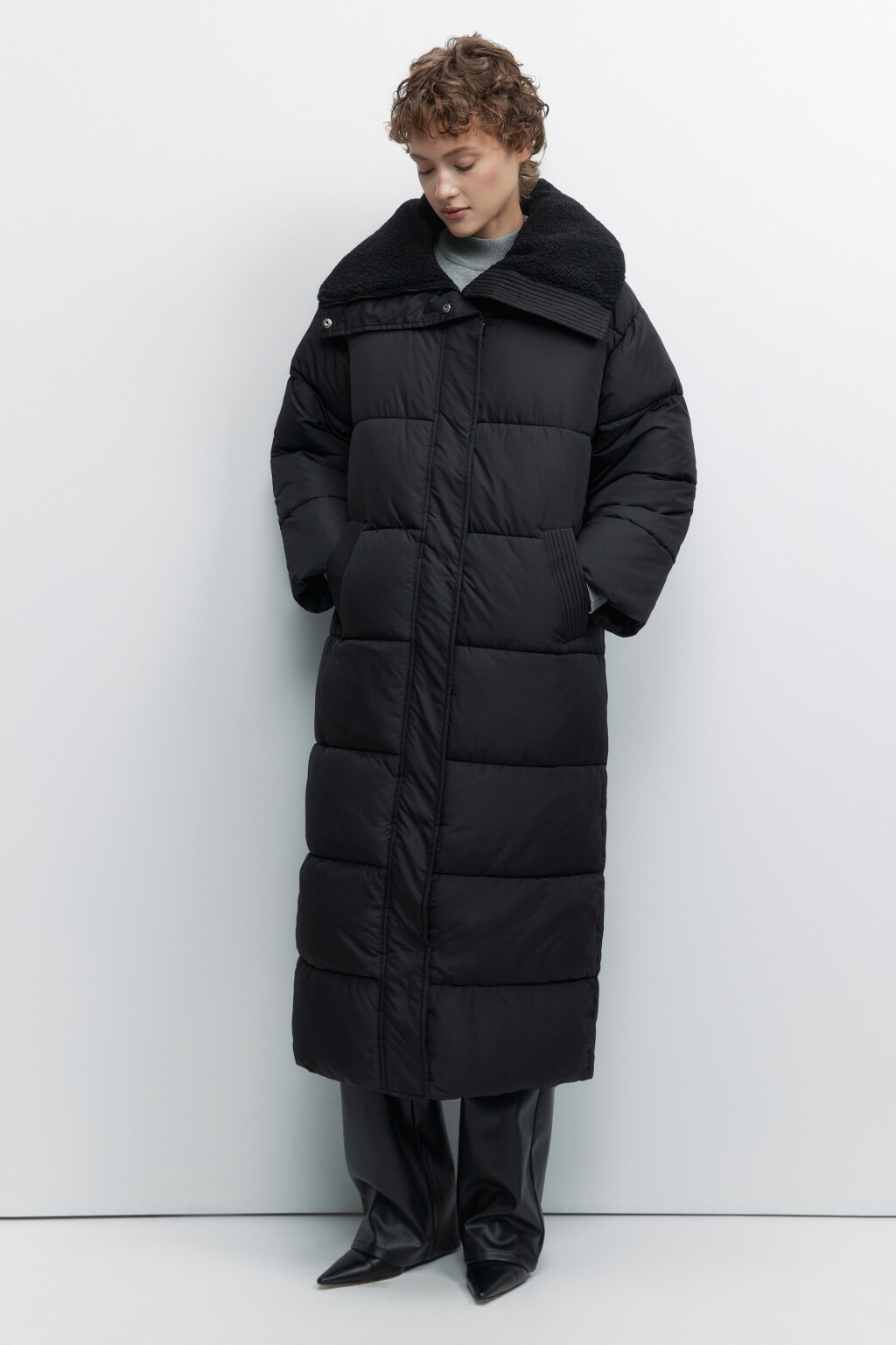 Пальто стеганое утепленное с широким воротником - цвет черный - 1